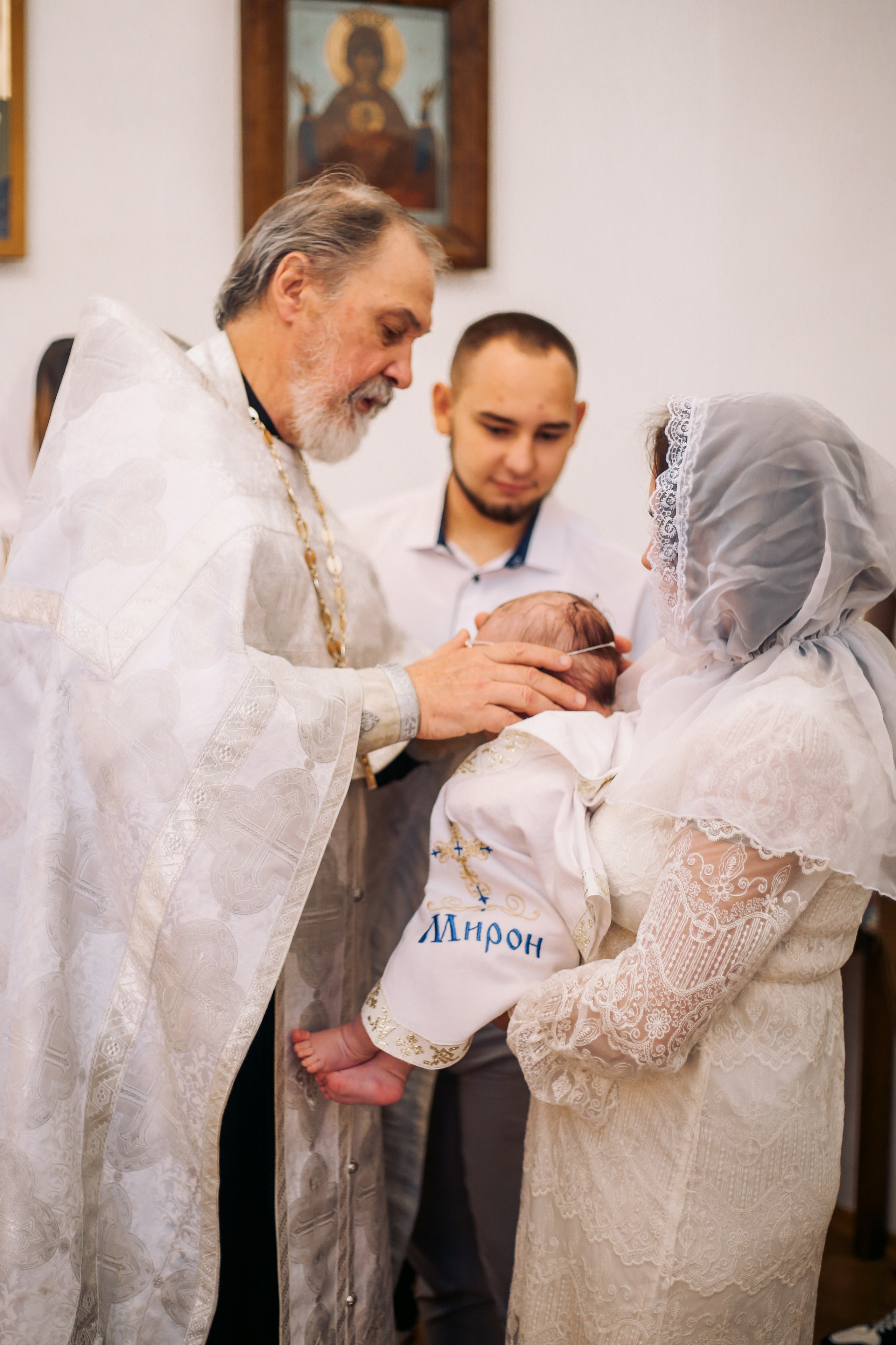 Крещение в Храме Святой Троицы Сходня. Фотограф Анастасия Залевская