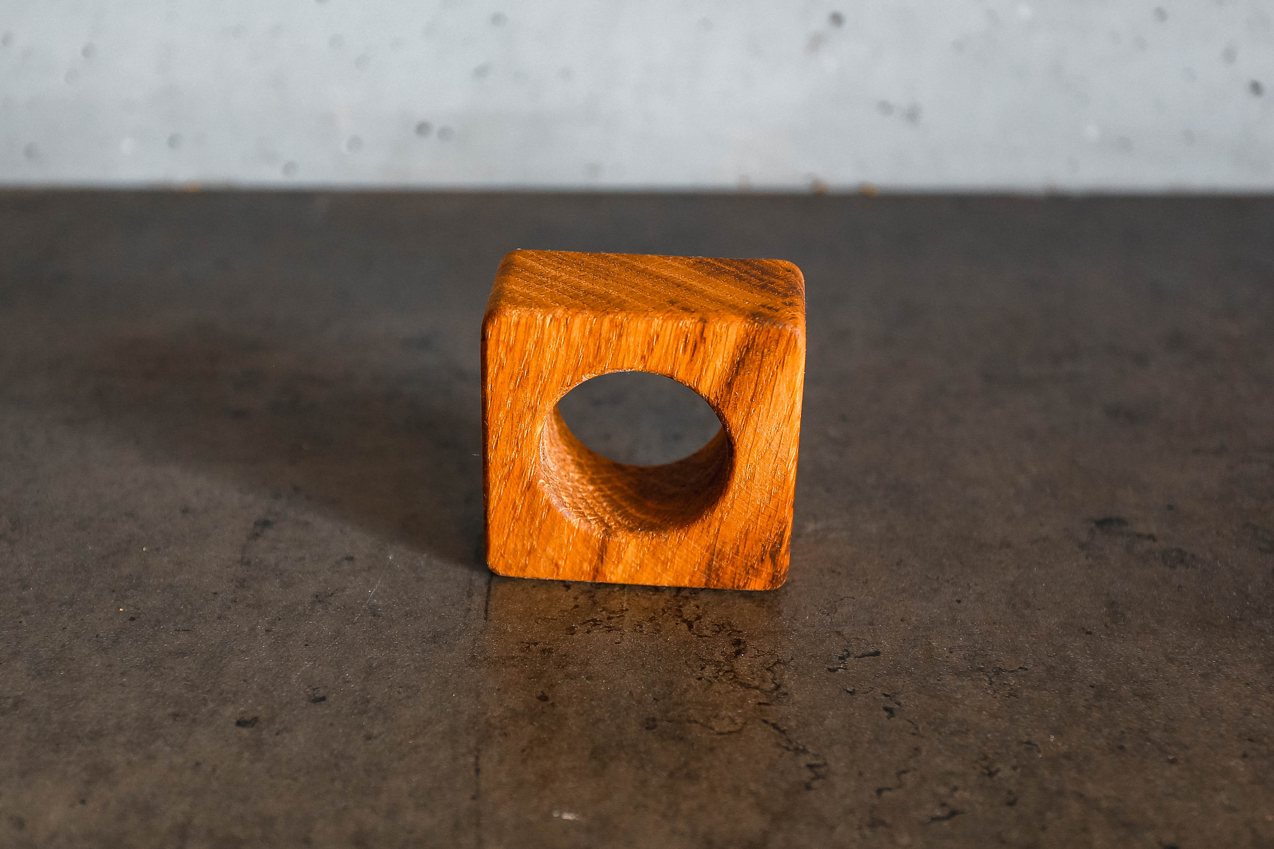 Салфетки и держатель для салфеток. Разделочные доски и деревянная мебель на заказ