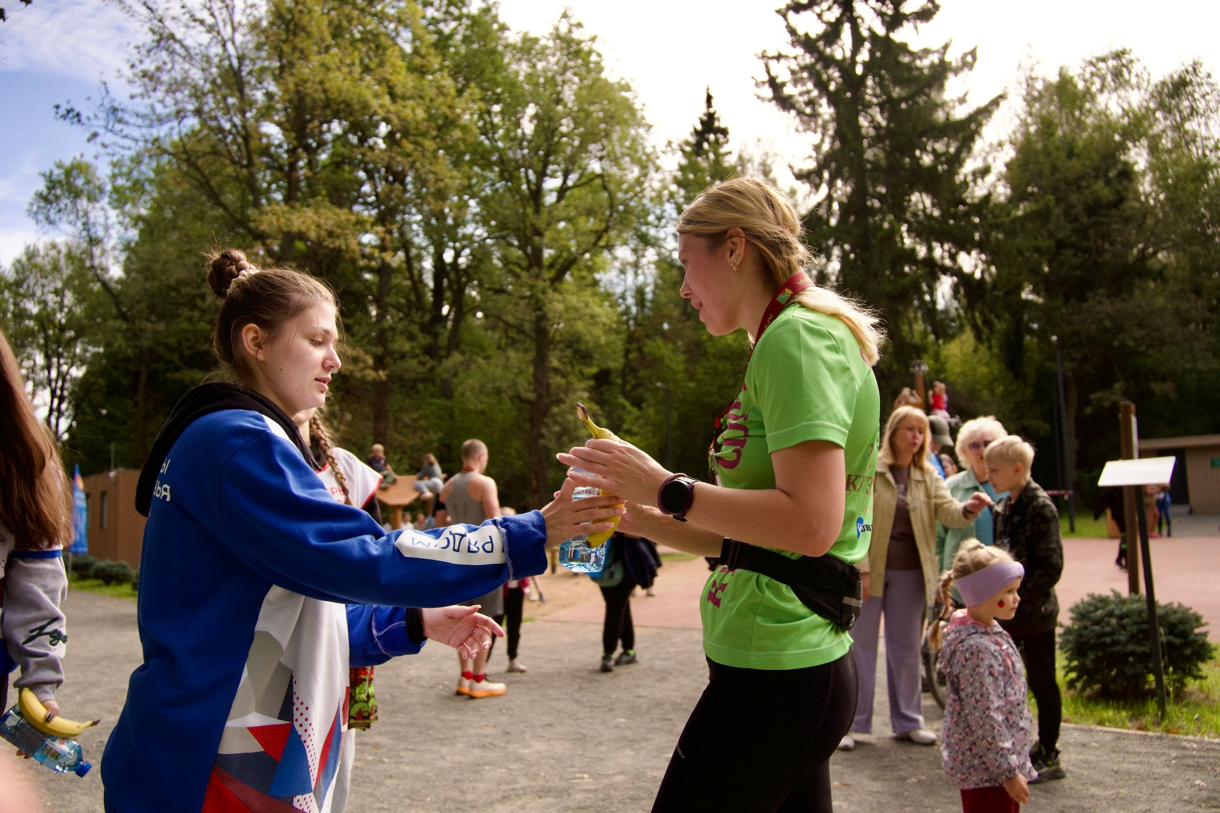Забег в парке «Дубки». Кафе «БЕЛКА НАШЕПТАЛА». Ну оооочень концептуальное кафе