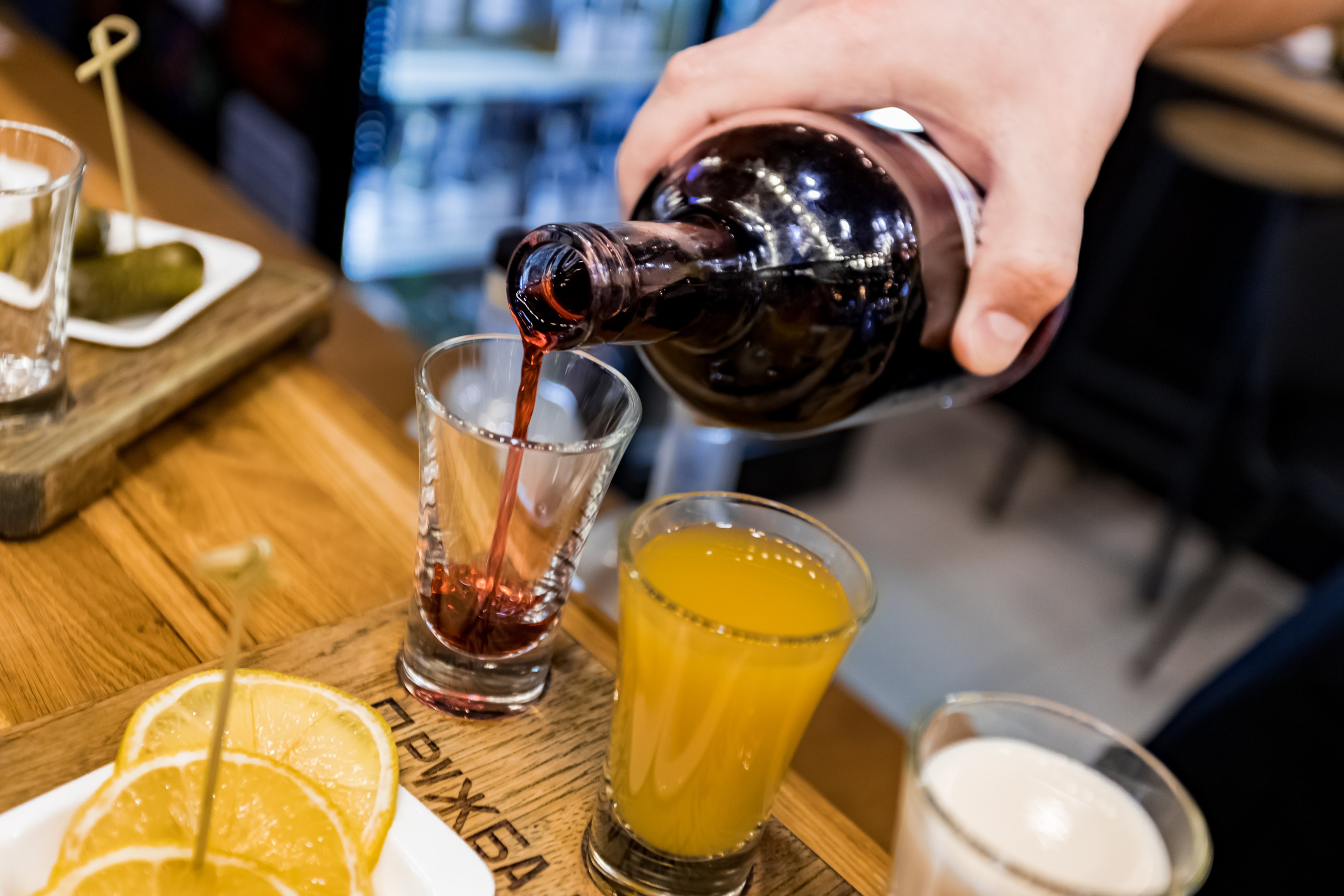 Фотосъемка для бара Дружба крепкая в ТЦ Нора. Интерьеры, Контент, Портреты | Фотограф в Москве Дани Терно