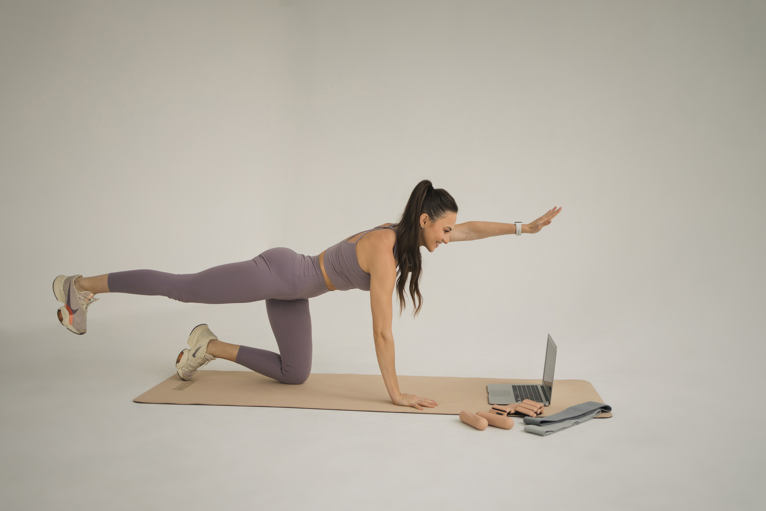 Фитнес-тренер. Портретный фотограф СПб, женский фотограф, минимализм и эстетика