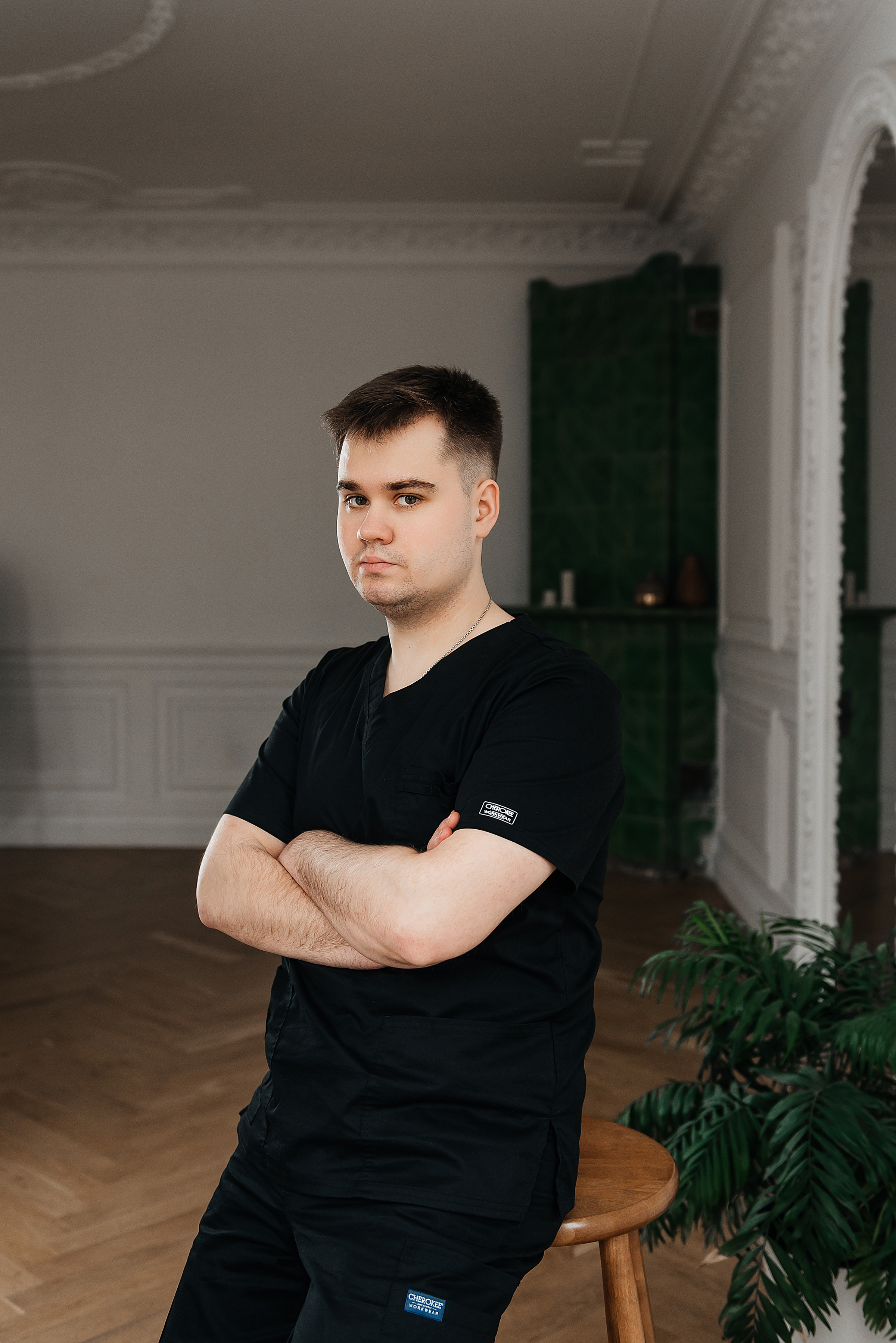 фотосессия для выпускников в фотостудии, фотосессия для выпускного альбома, фотосессия в студии для выпускного альбома