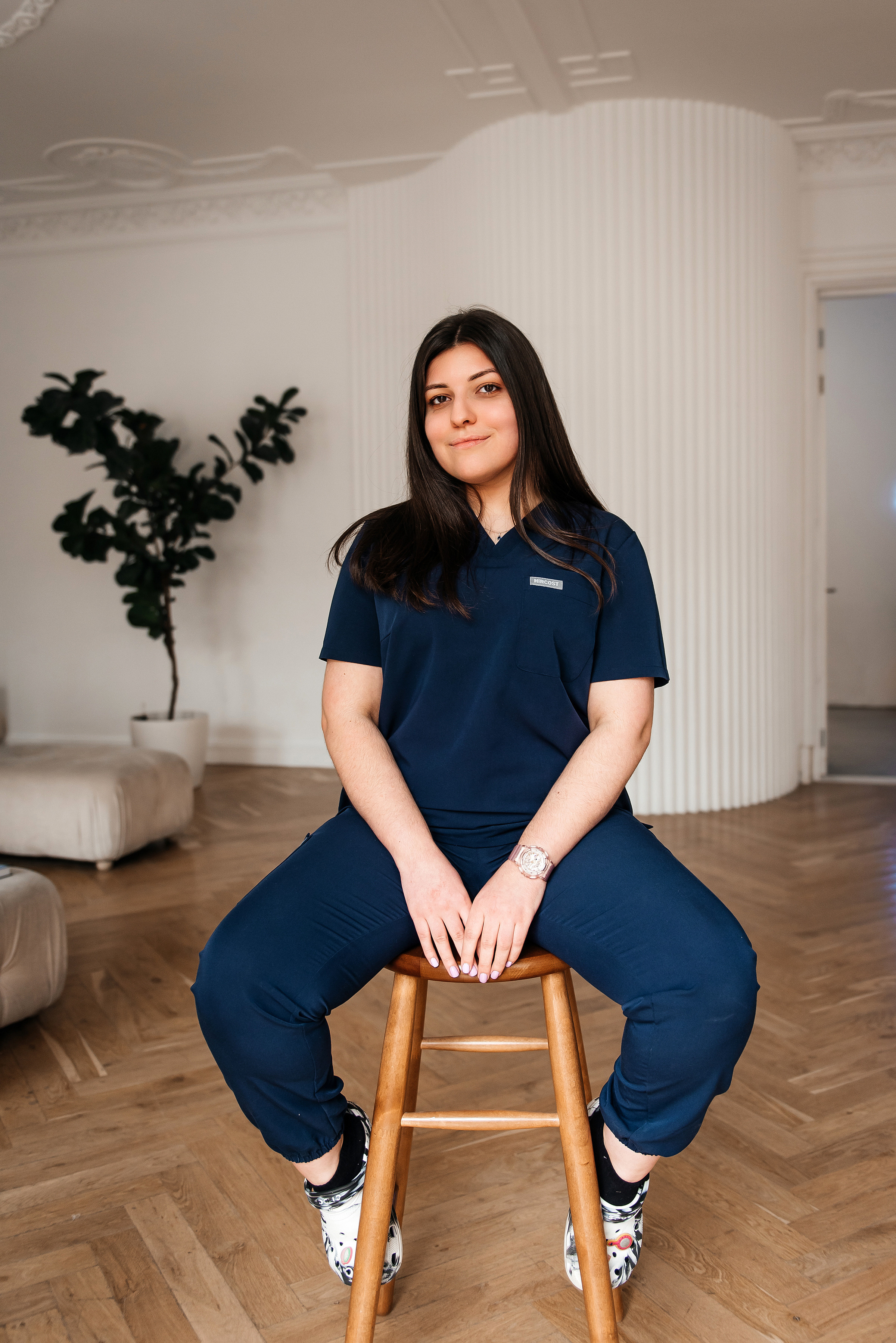 фотосессия для выпускников в фотостудии, фотосессия для выпускного альбома, фотосессия в студии для выпускного альбома