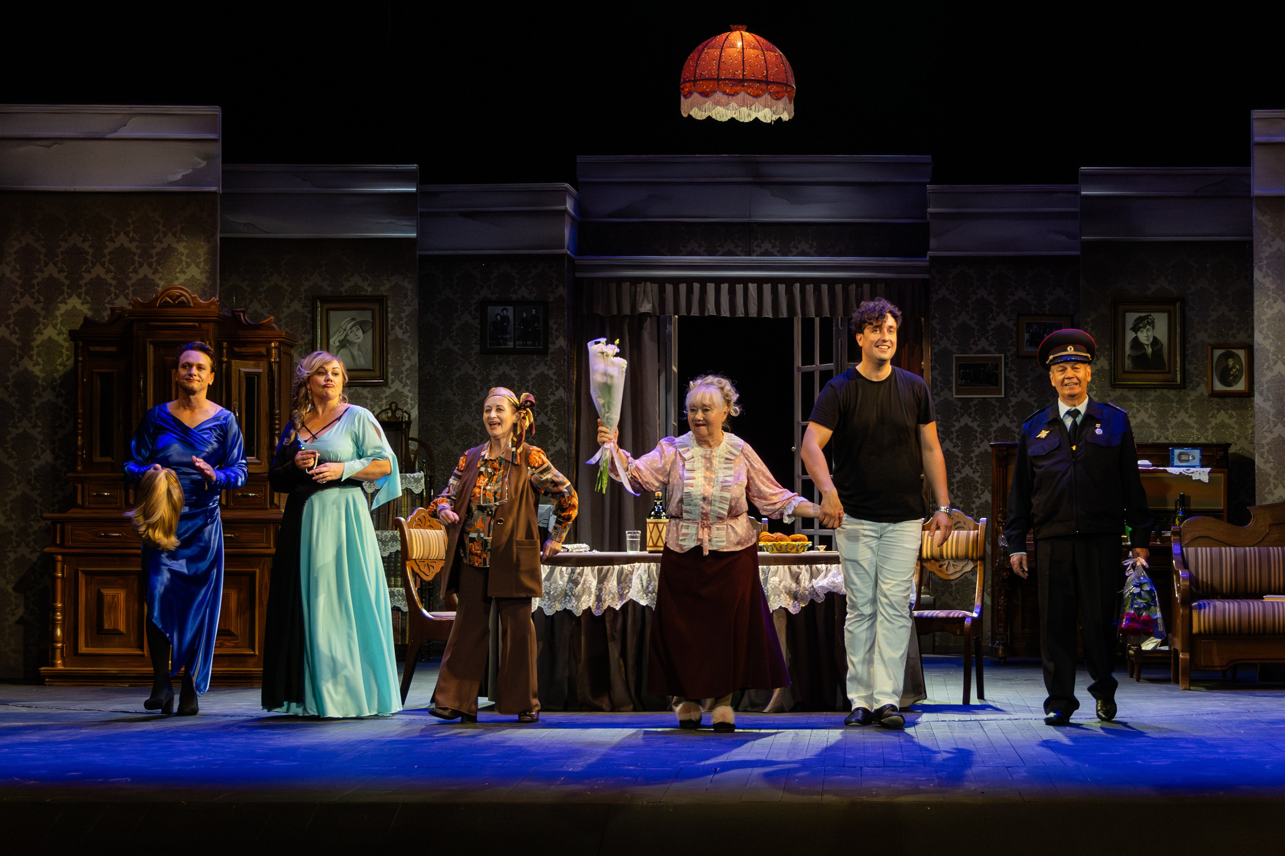 Театр Юного Зрителя «Отчаянные Тетки». Фотограф Марк Файзулин