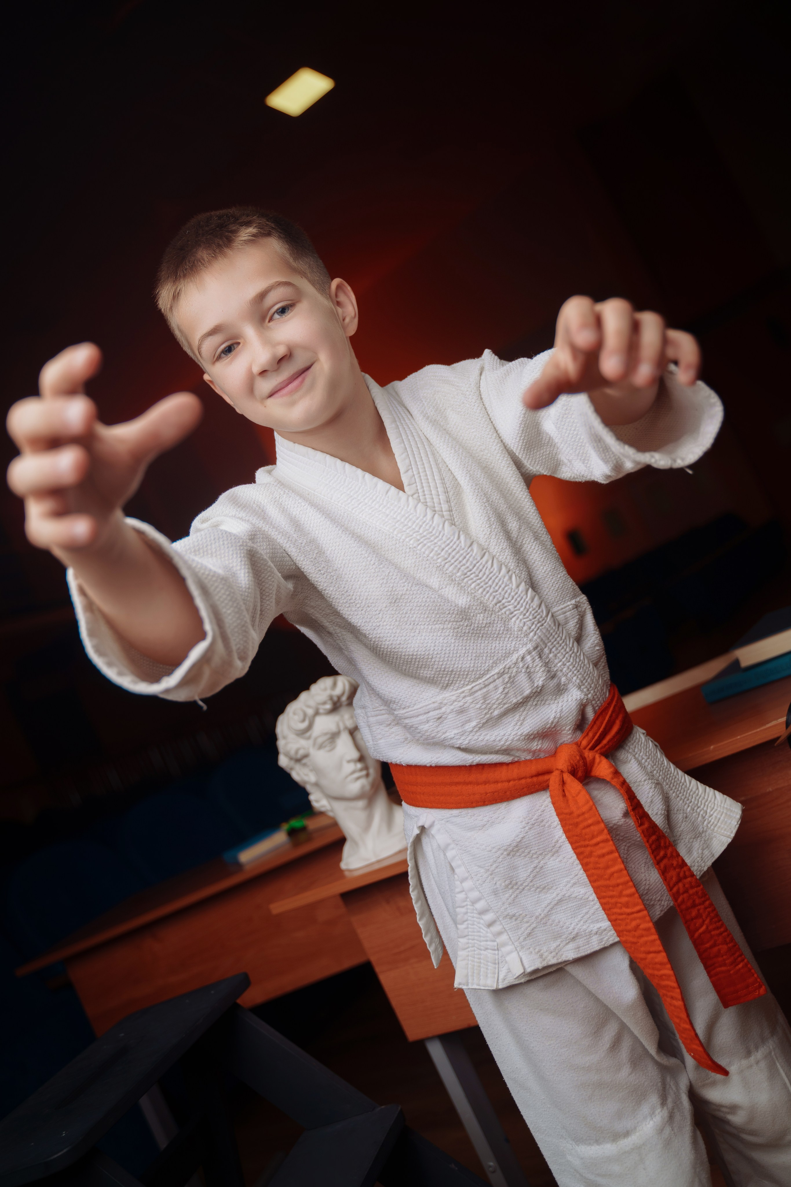 Тверь. Выпускные альбомы «под ключ» в оригинальном, авторском стиле. Фотограф на выпускной. Стильная и классически выдержанная съёмка. Школьные альбомы. Стильно. Современно. Никакого конвейера. Индивидуальный подход. Выпускная фотография. Последний звонок. Фото на выпускной. Школьный фотограф.