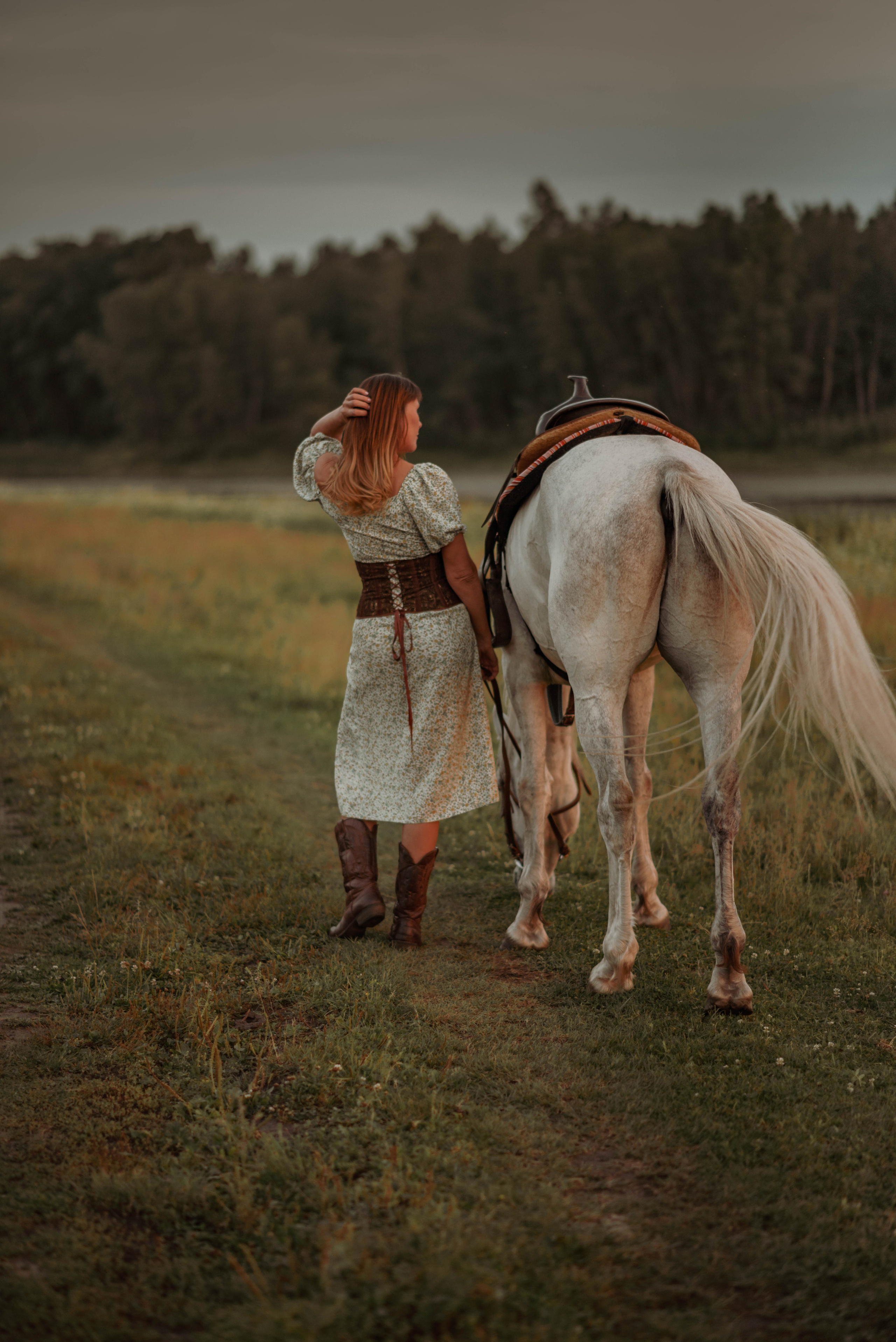 Девушка и её верный конь. Семейный и свадебный фотограф в Абакане Юлия Су