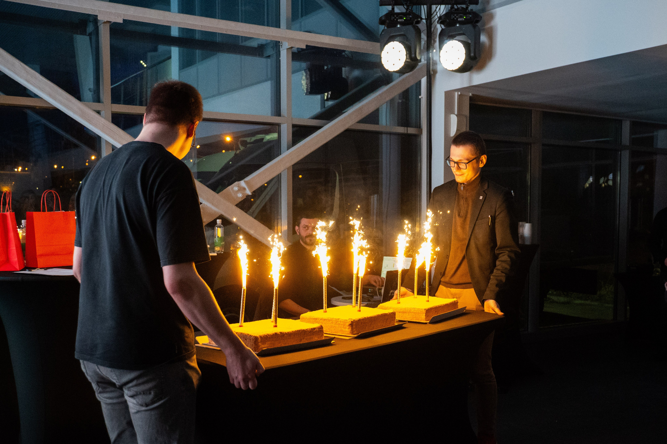 ДЕНЬ ЗАЩИТЫ ПРЕДПРЕНИМАТЕЛЕЙ. СВОИ. ФОТООТЧЕТЫ-СОБЫТИЯ-МЕСТА