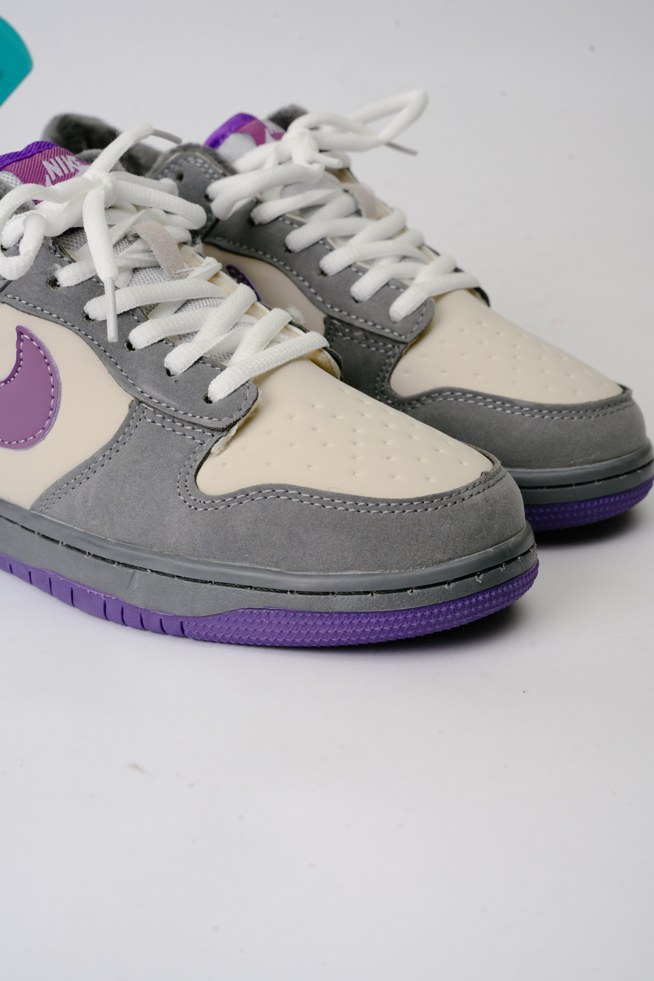 Кроссовки для wb. Фотограф в Красноярске