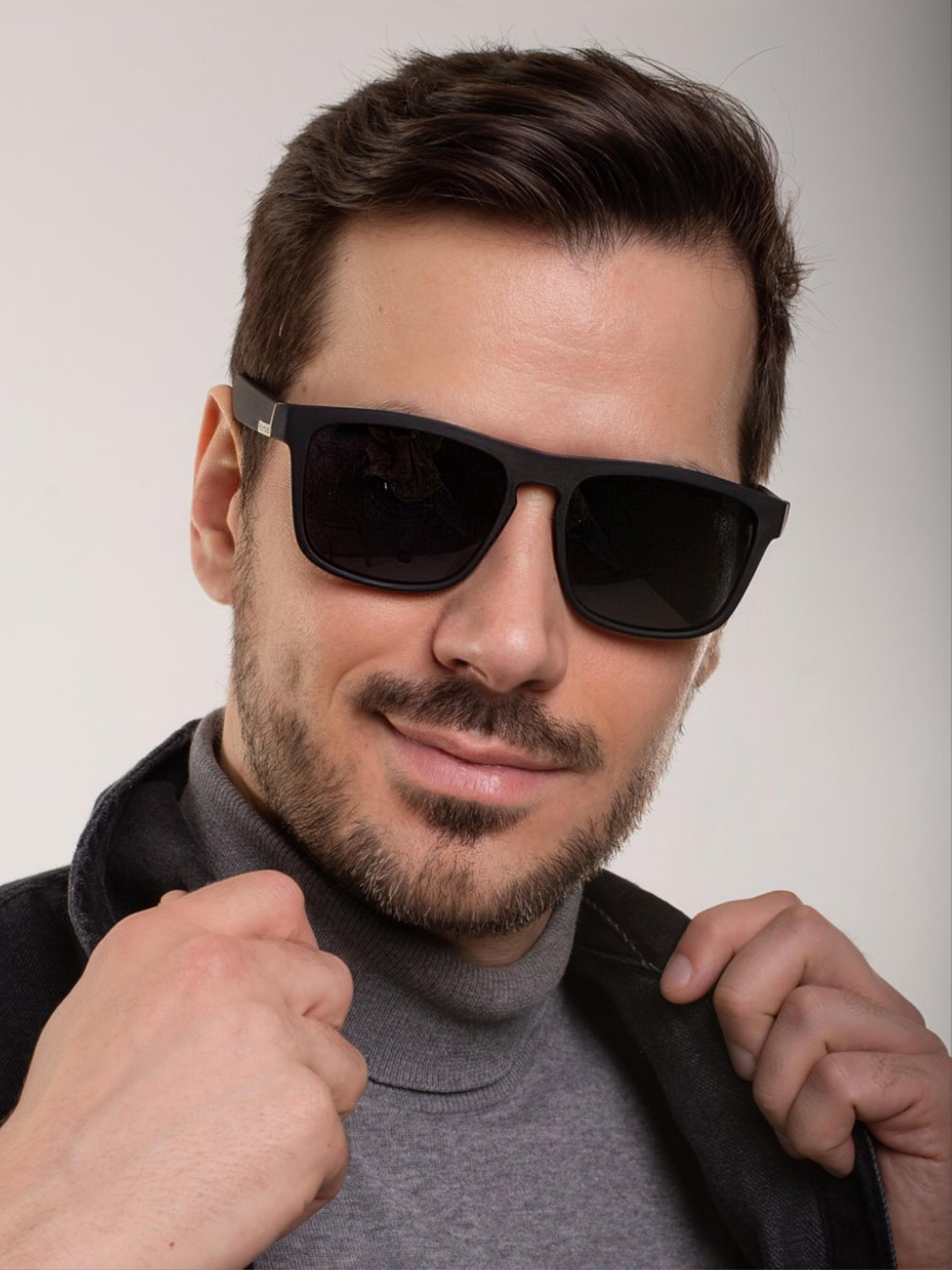 Валентин — модель для маркетплейсов. ТМ Продакшн — Съемка для маркетплейсов в Москве