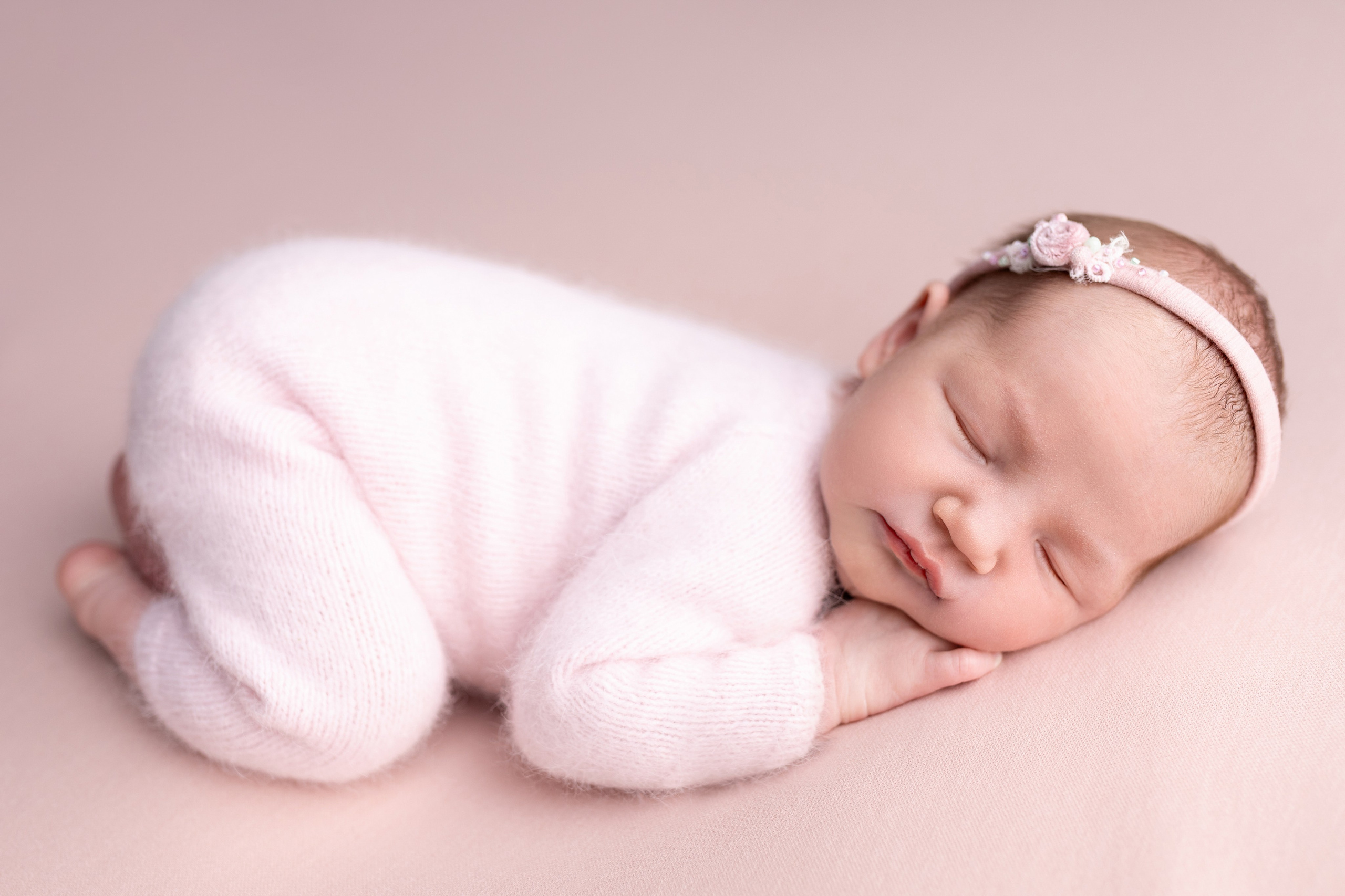 Классический ньюборн newborn. Фотограф новорожденных в г. Барнаул Ренпенинг Катерина