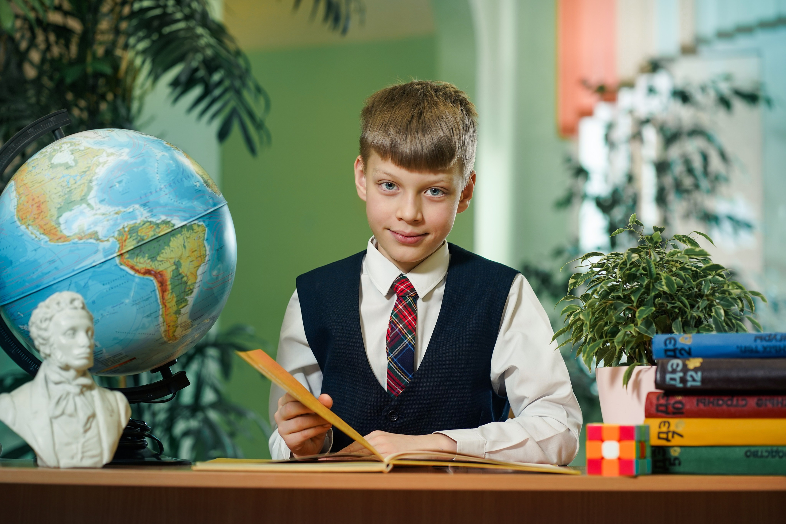 Выпускные альбомы, 4 класс Школа № 175 школьная фотосессия. Семейный и портретный фотограф в Екатеринбурге Анна Лобанова