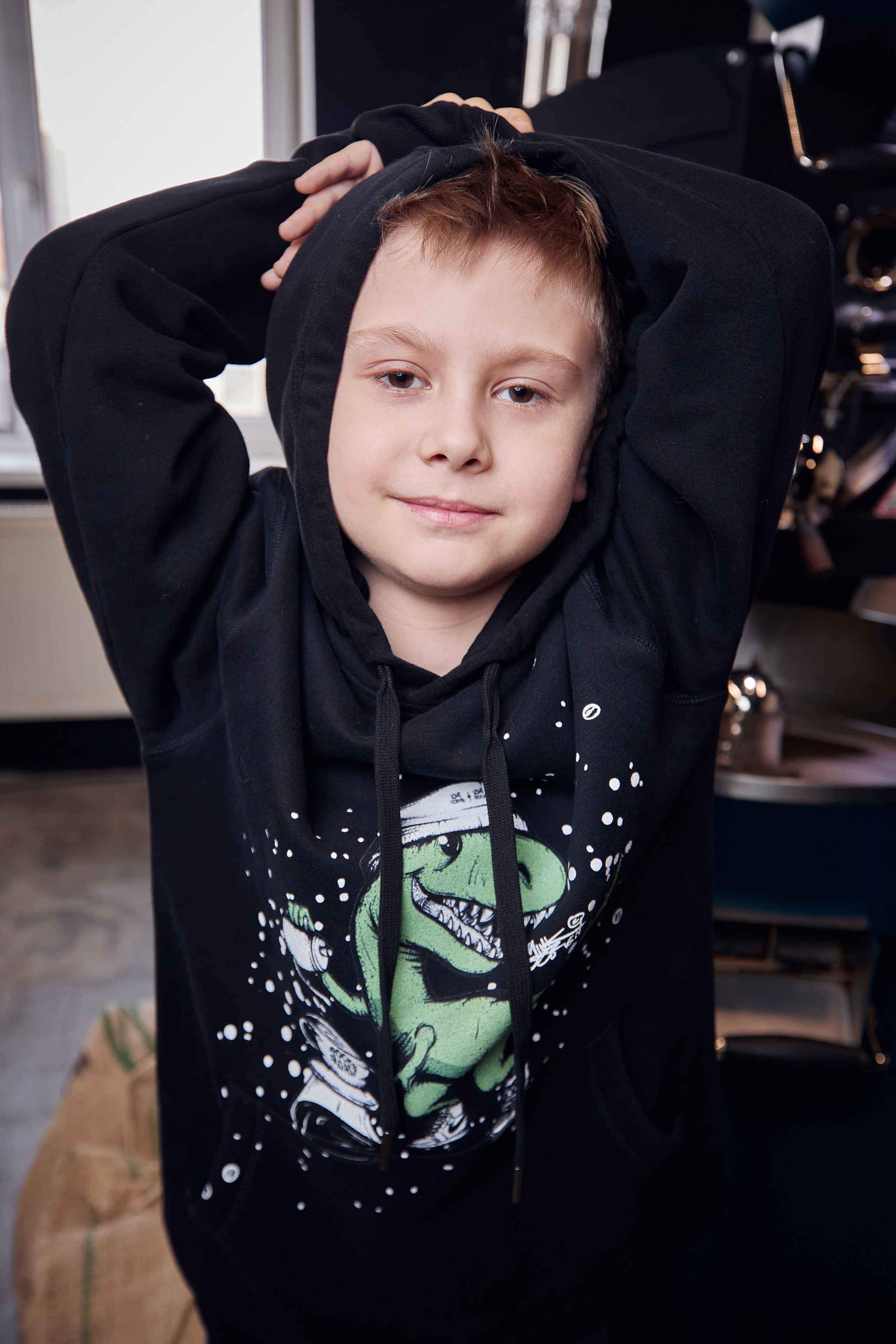 Съемка производителя Rock'n roast. Обжарка и продажа кофе. Контент для бизнеса в Екатеринбурге Полдень Медиа