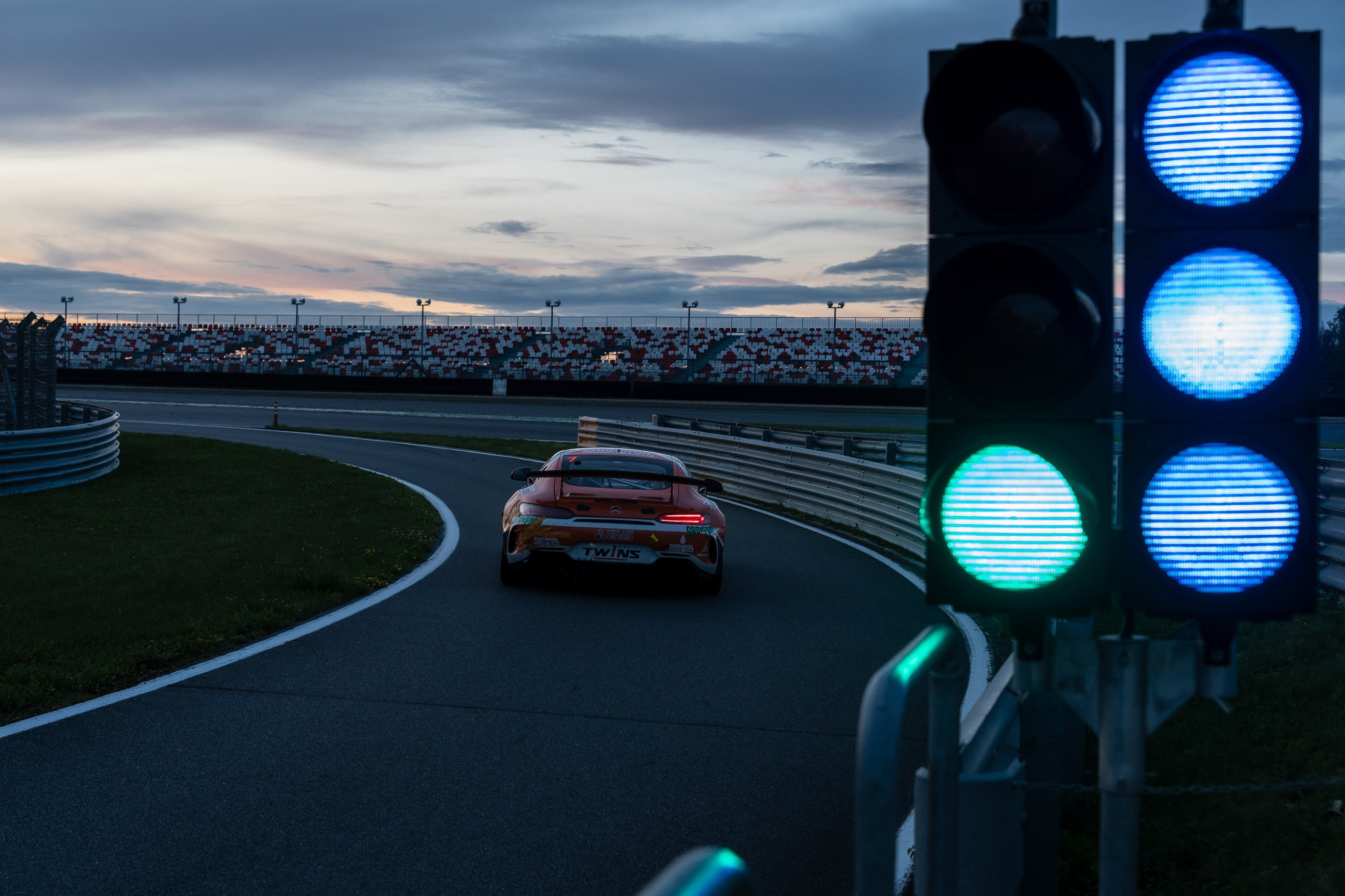 Фото четвертого этапа Российской серии гонок на выносливость. Фотограф Николай Прокофьев модельные тесты в Москве