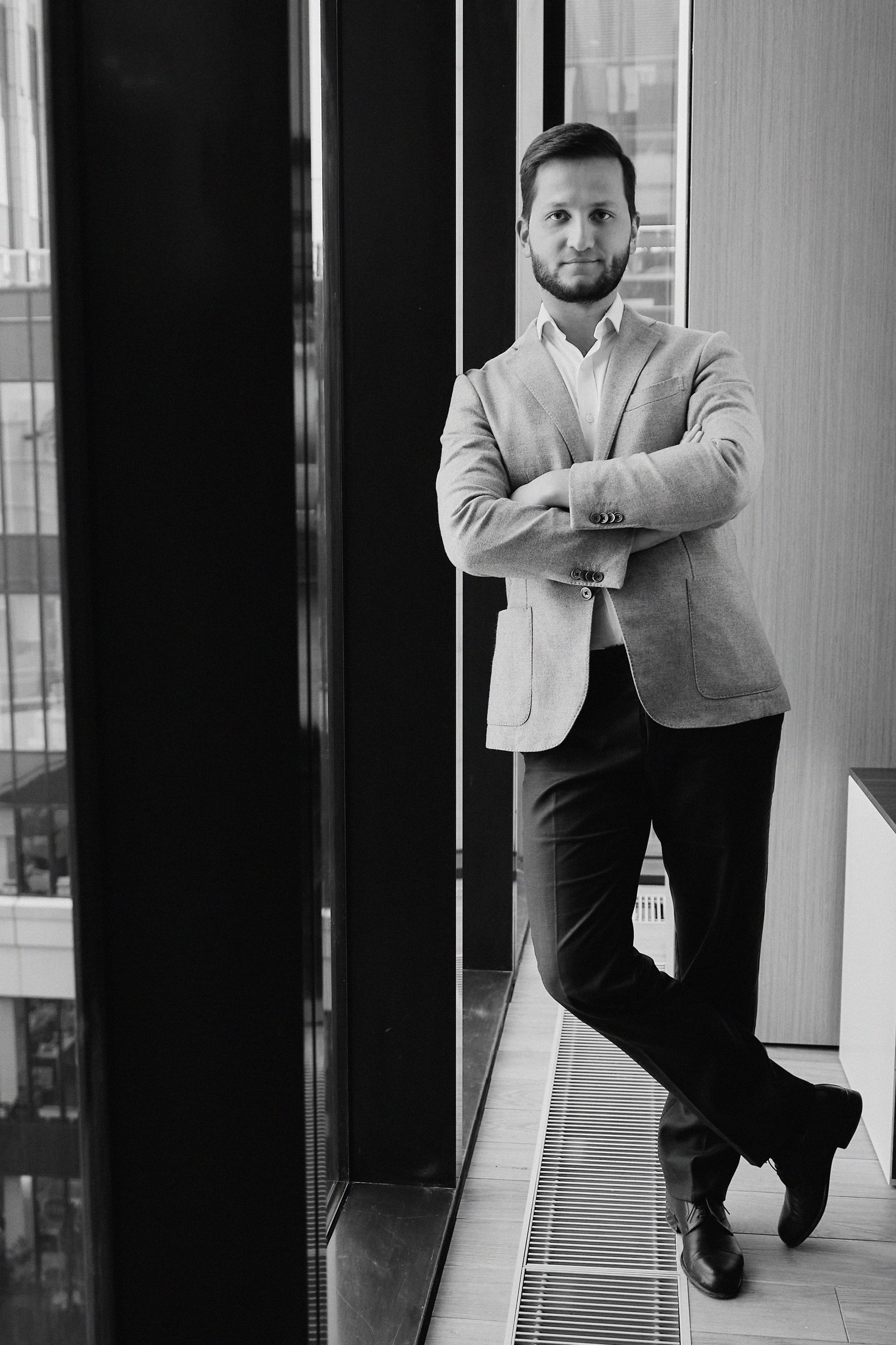 Портфолио бизнес-фотографа: фотосессия руководителей Мегафона для сайта и LinkedIn