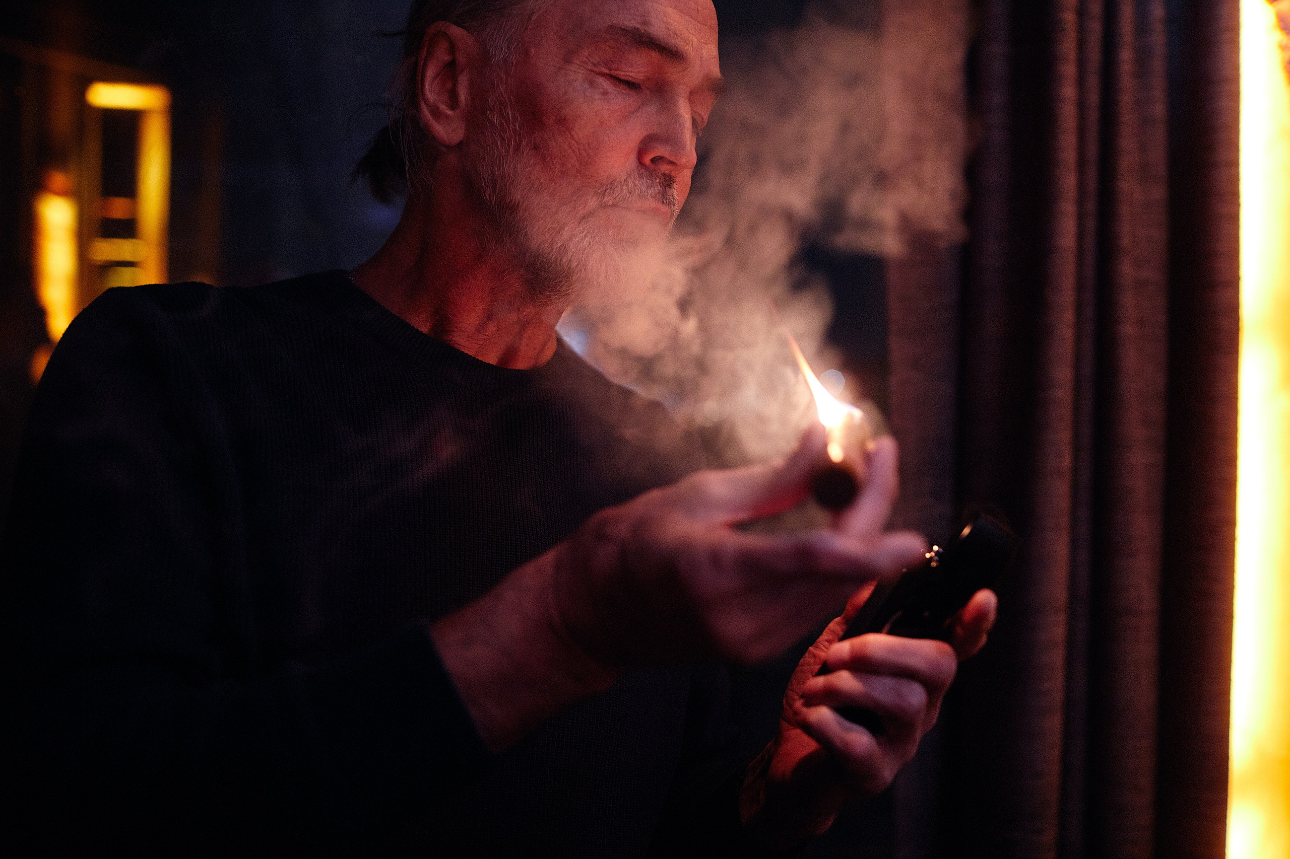 Никас Сафронов — экскурсия по дому. Репортажный фотограф в Москве Константин Дерягин