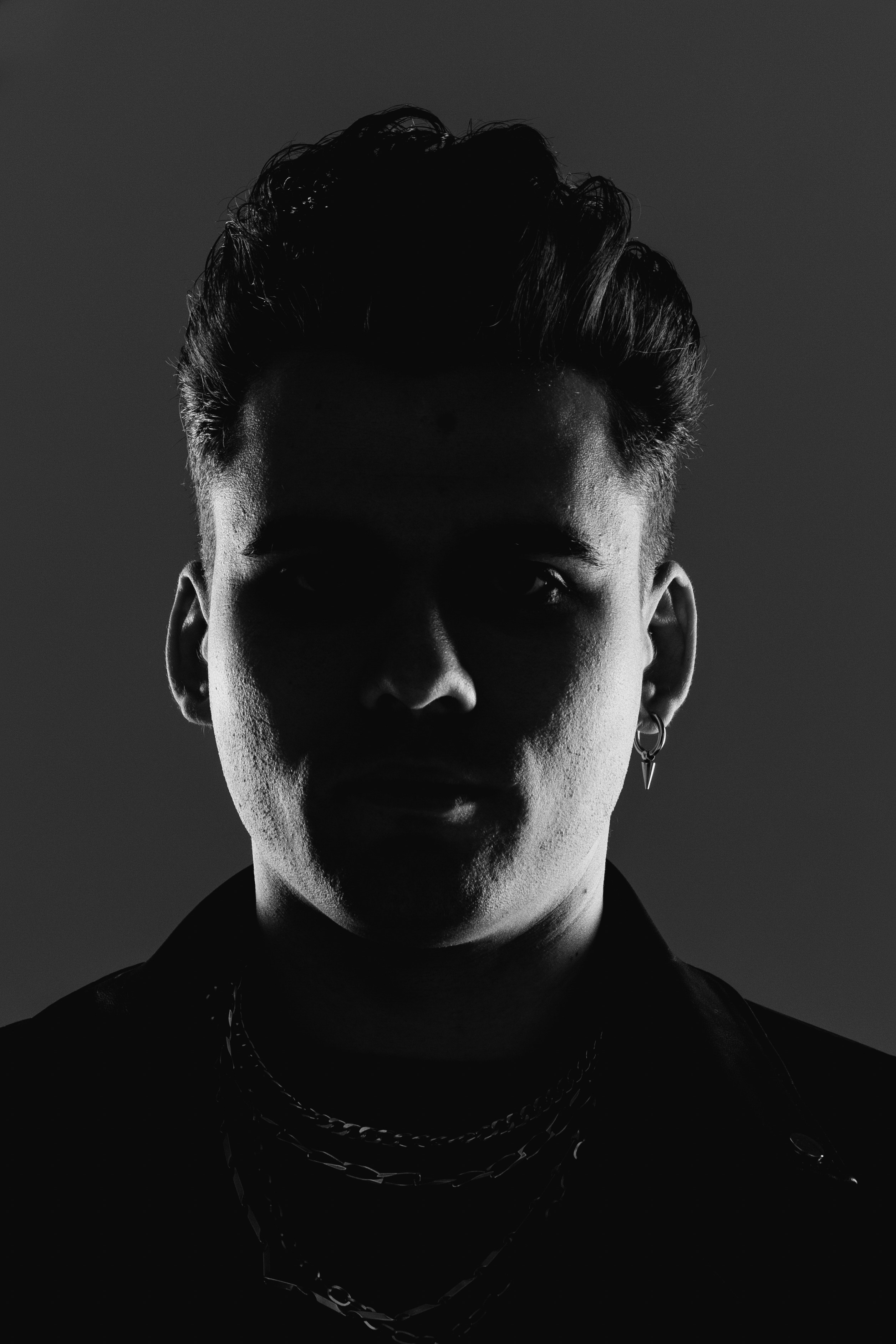 IOSTRA. Фотограф