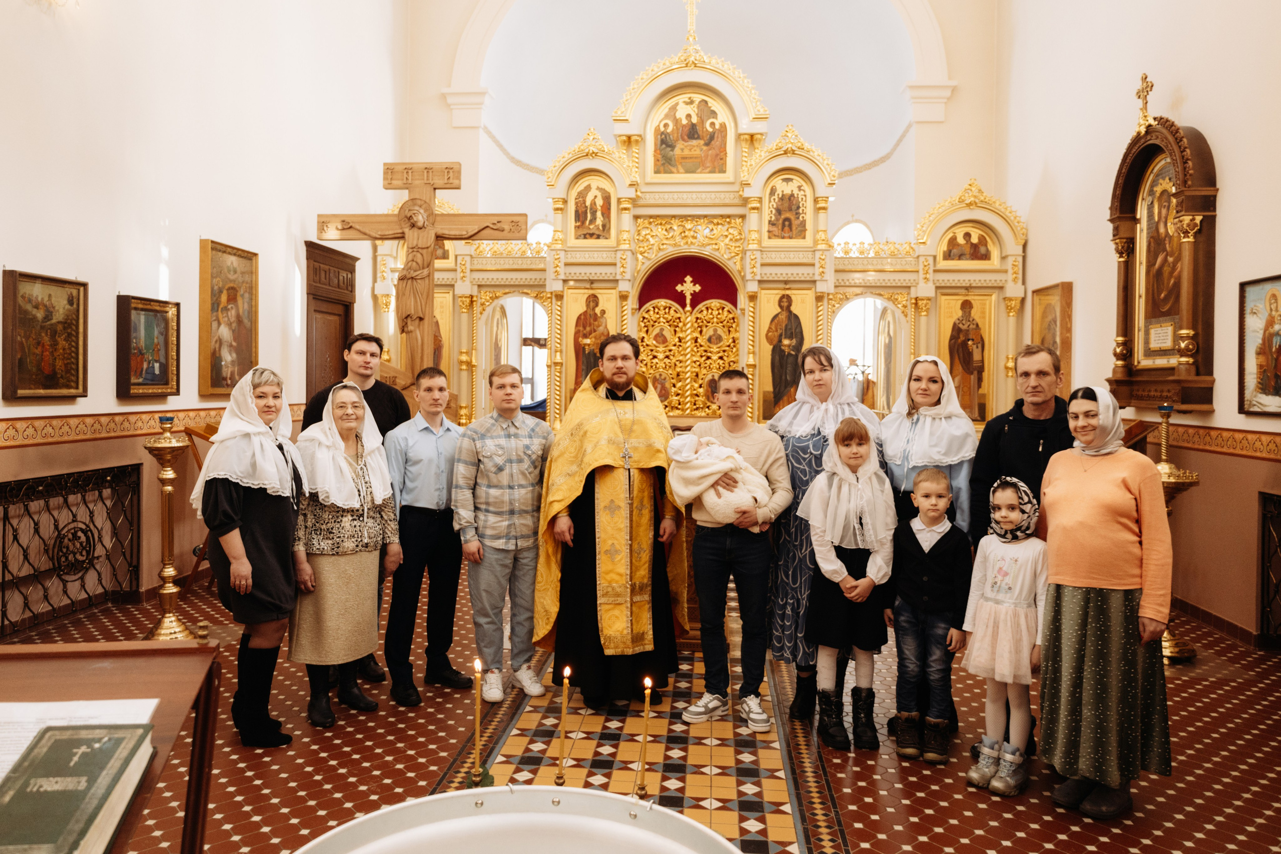 Таинство Крещения в Храме иконы Божией Матери Скоропослушницы. Семейный фотограф в Рязани и Рязанской области