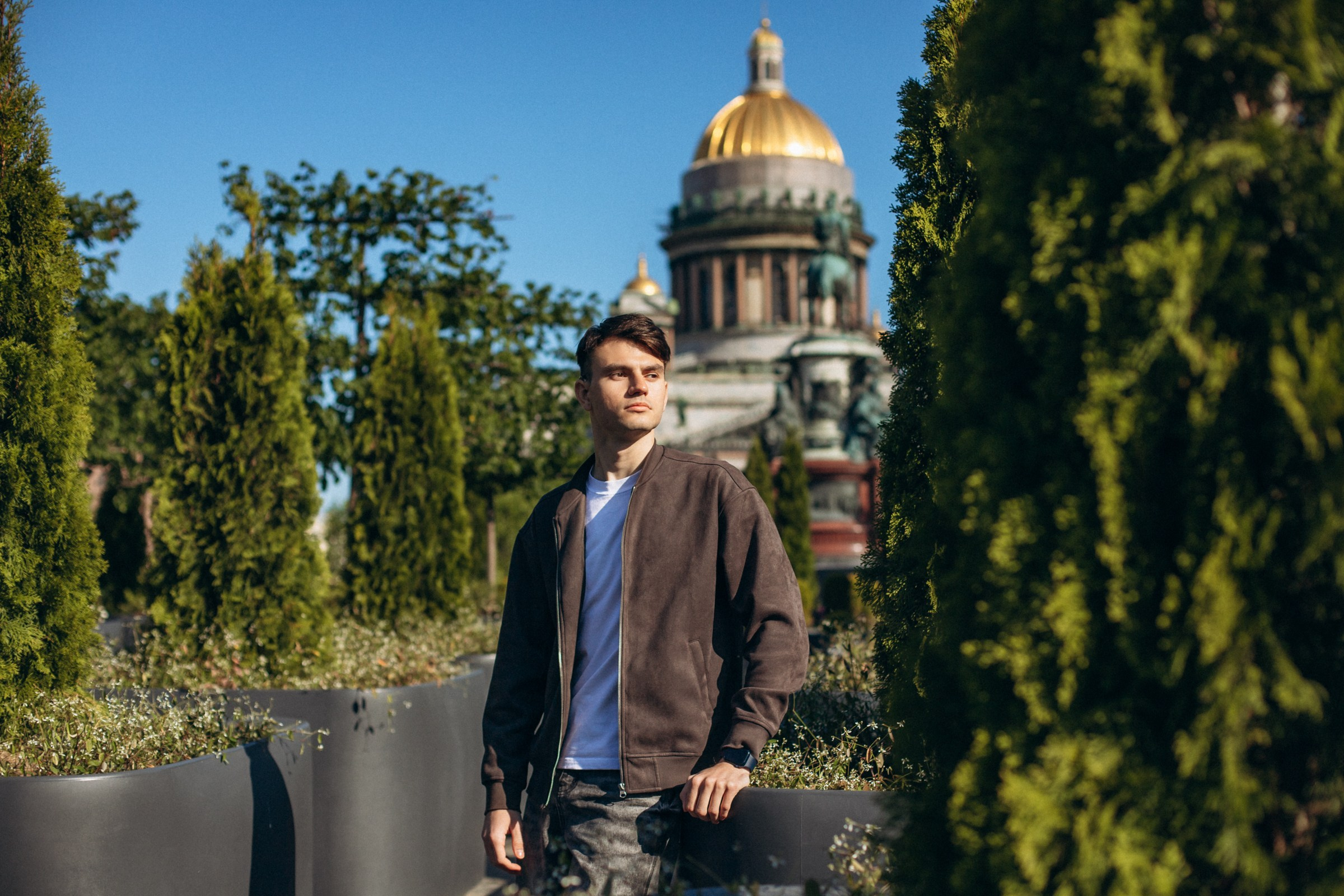 Вячеслав в июне. Фотопрогулка в Петербурге. Индивидуальный и семейный фотограф в Санкт-Петербурге