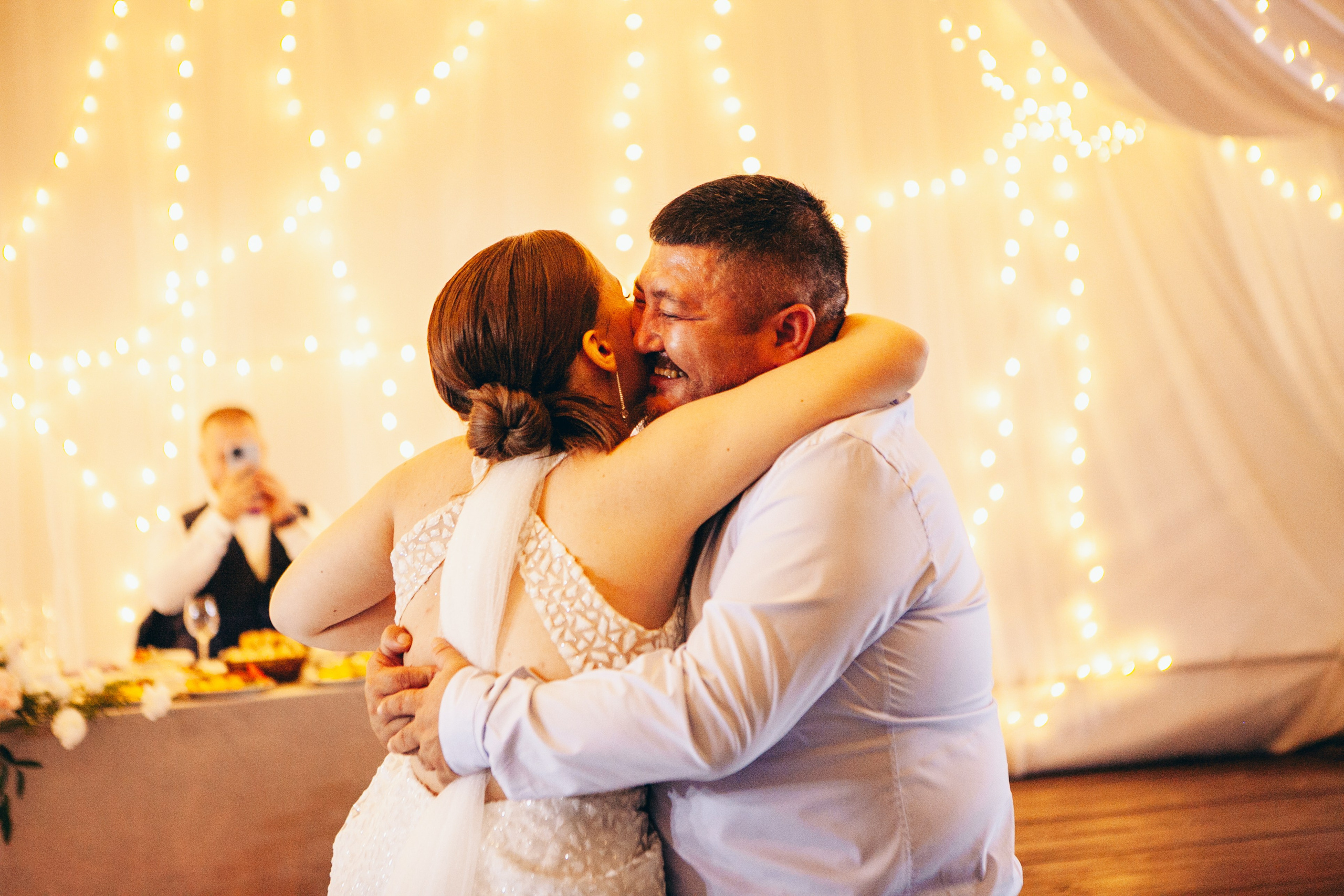 Свадебная фотосессия в отеле hartwell hotel и на патриарших прудах. Фотограф Ольга Ефремова