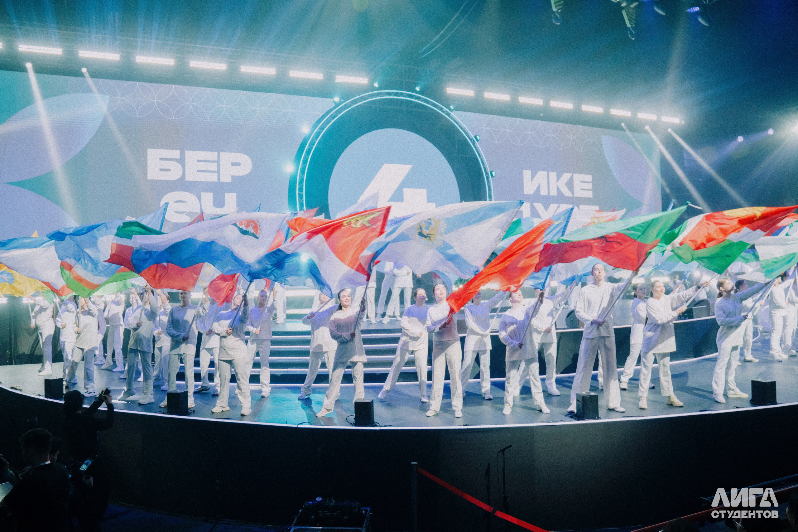 Российская Студенческая Весна 2025. Портретный фотограф в Казани Радомир Заздравных