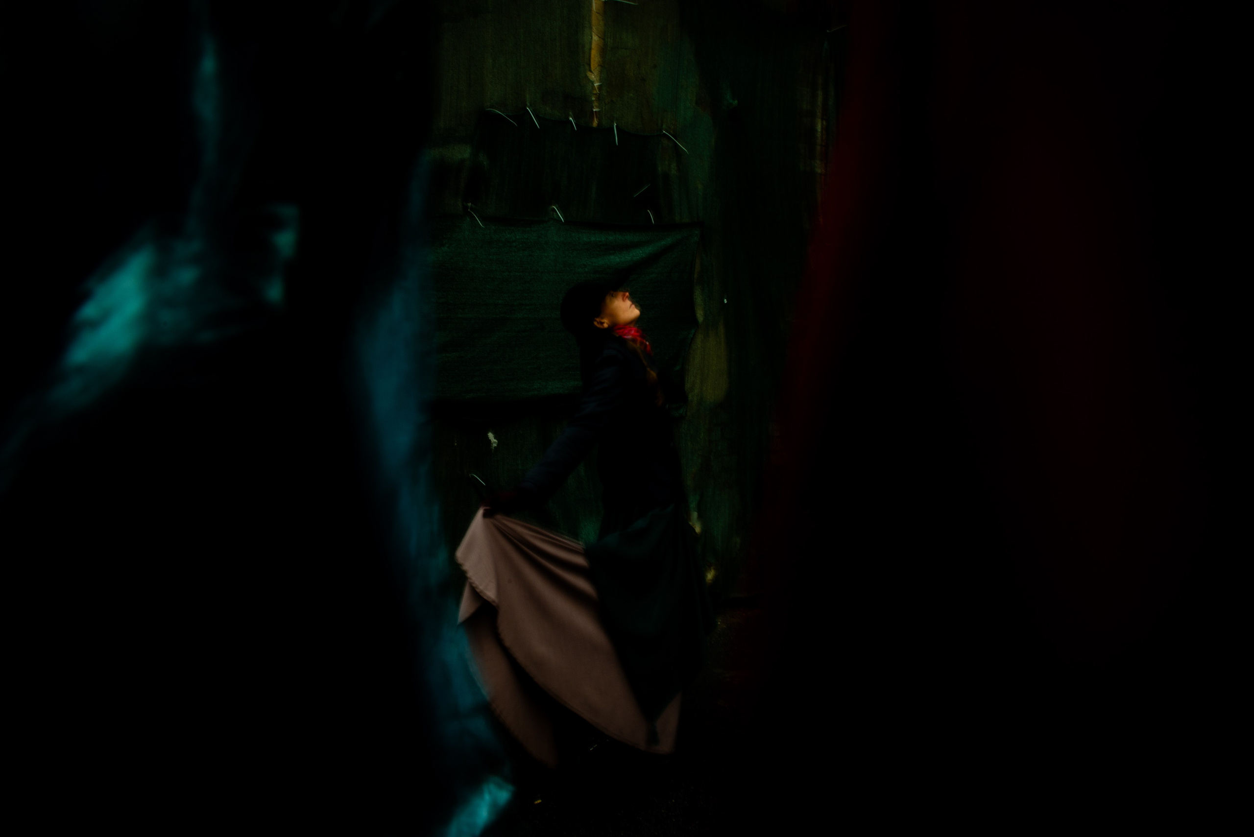 Снова стою одна…. Фотограф Крещение Венчание Москва