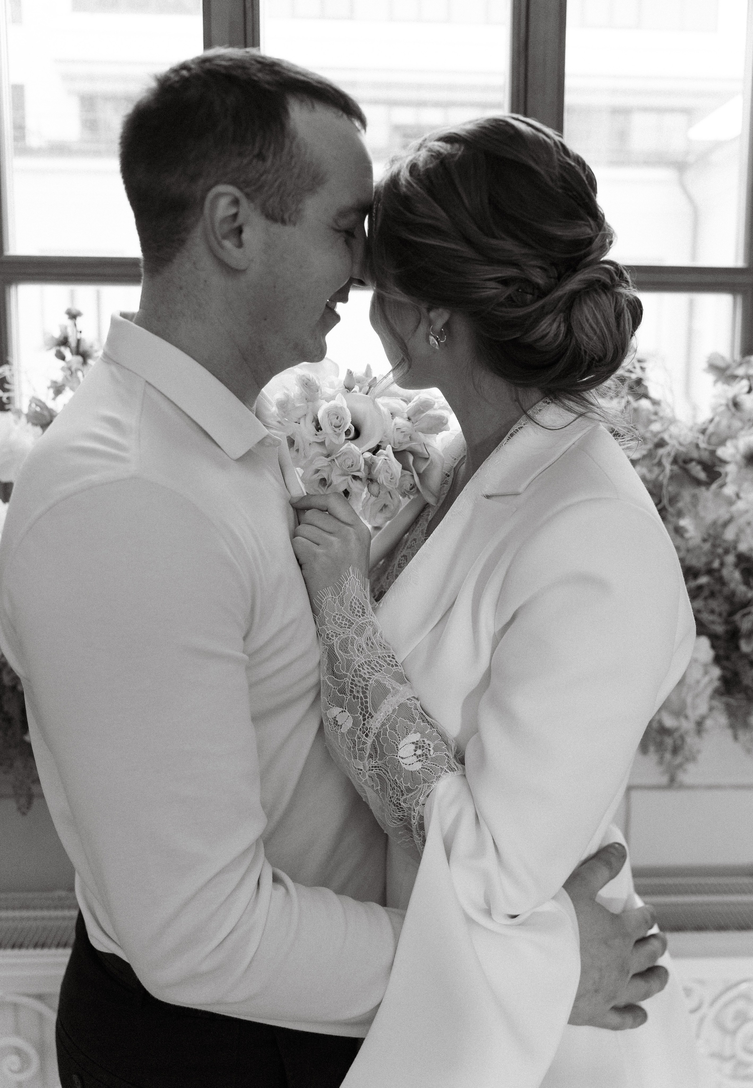 Свадебная фотосессия в загсе. Фотограф из Екатеринбурга Алена Мусалимова