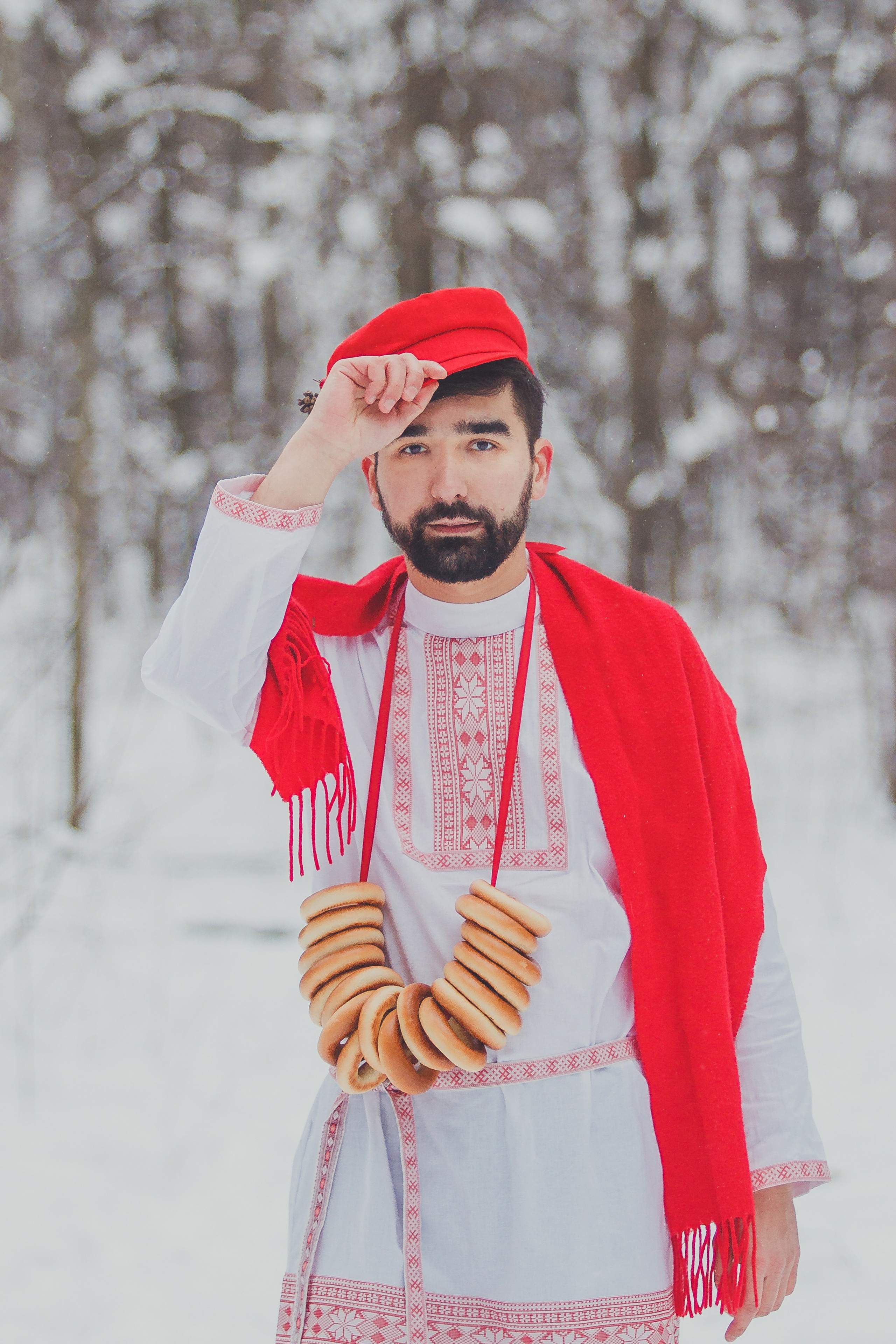 Свадебная фотосессия в русском стиле зимой. Семейный и детский фотограф в Москве Мария Быкова