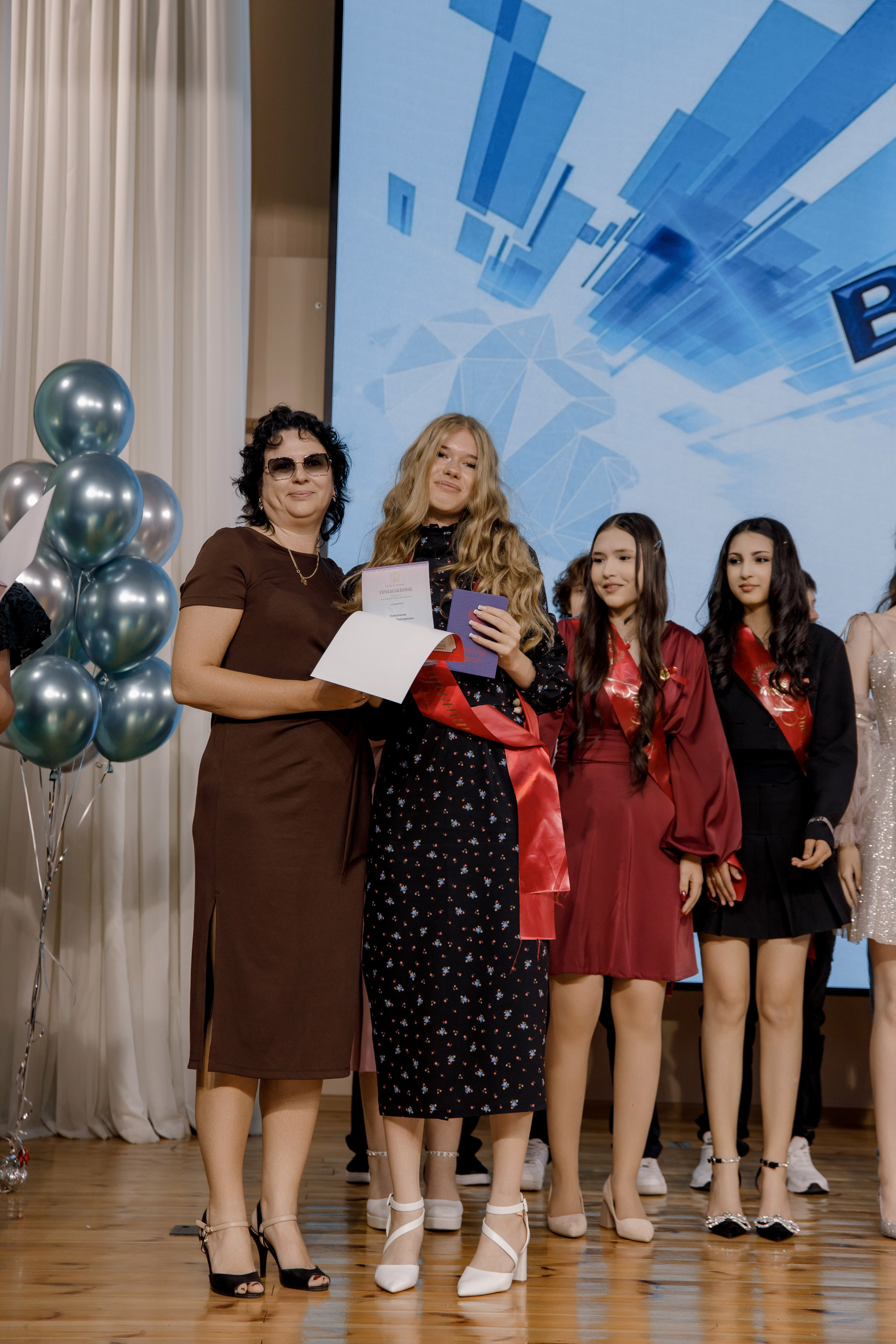 Выпускной школа 107 г Краснодар. Выпускные альбомы в Краснодарском крае