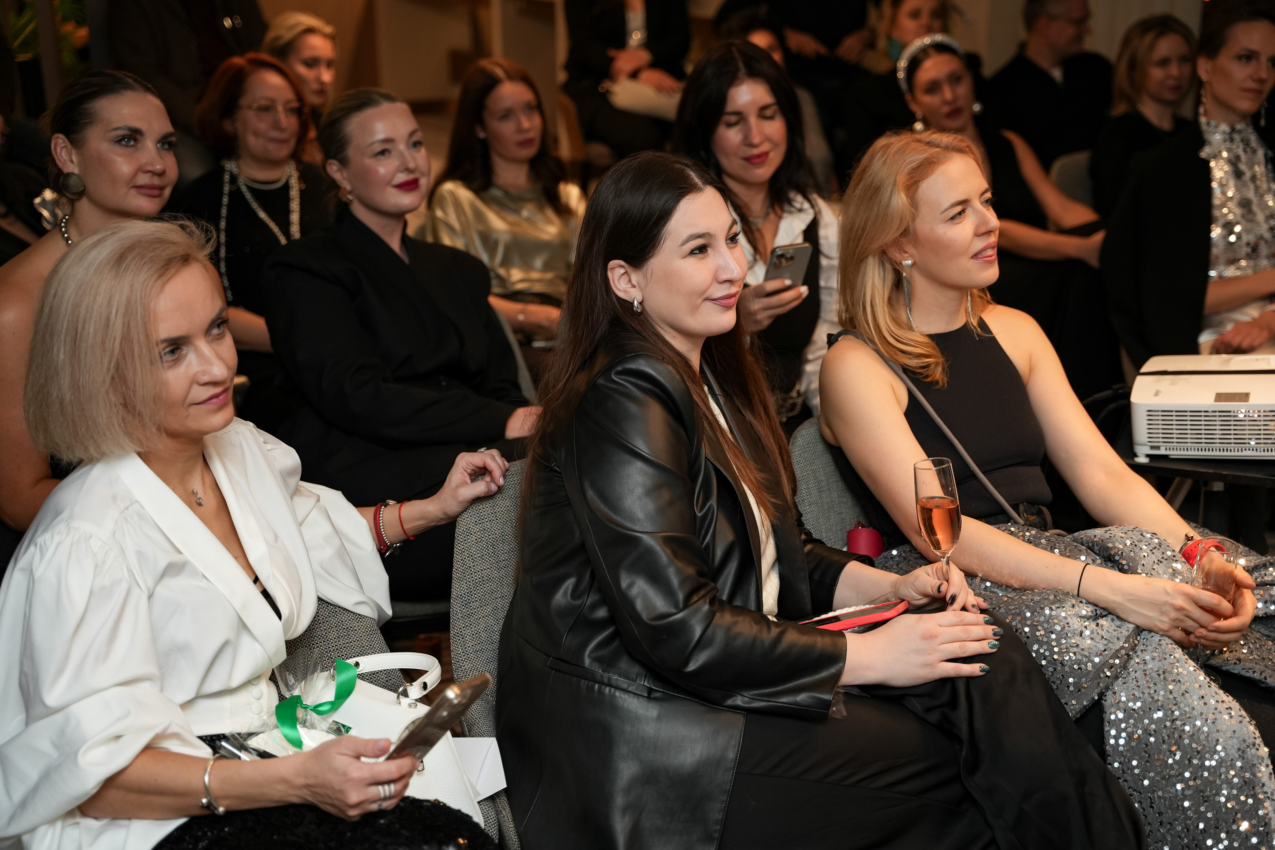 TINAoTEAM: конференция VII. Портретный и репортажный фотограф в Москве Разуменко Роман