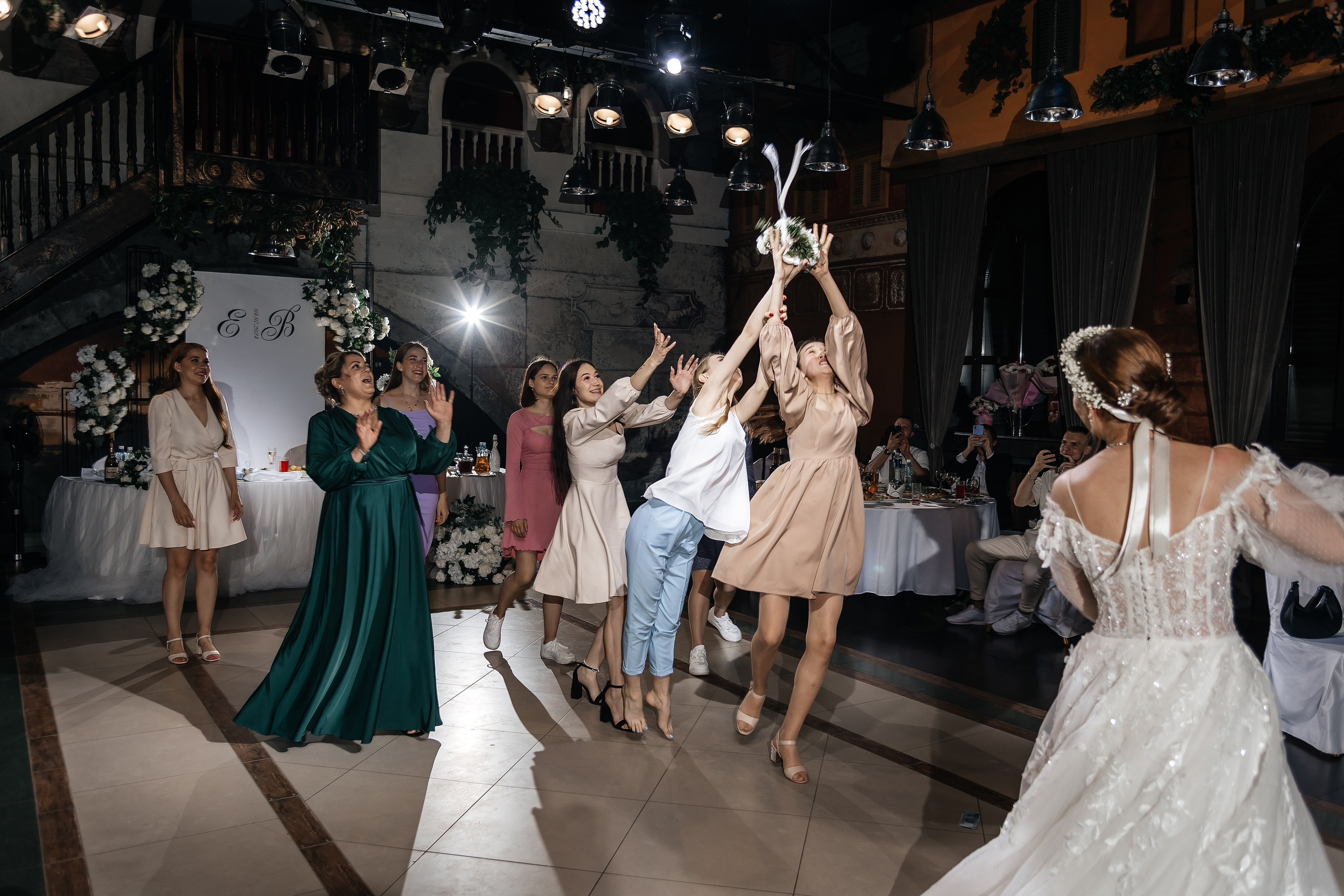 Вероника & Евгений | 04.07.24. Свадебный и семейный фотограф в Омске Евгения Хакимова