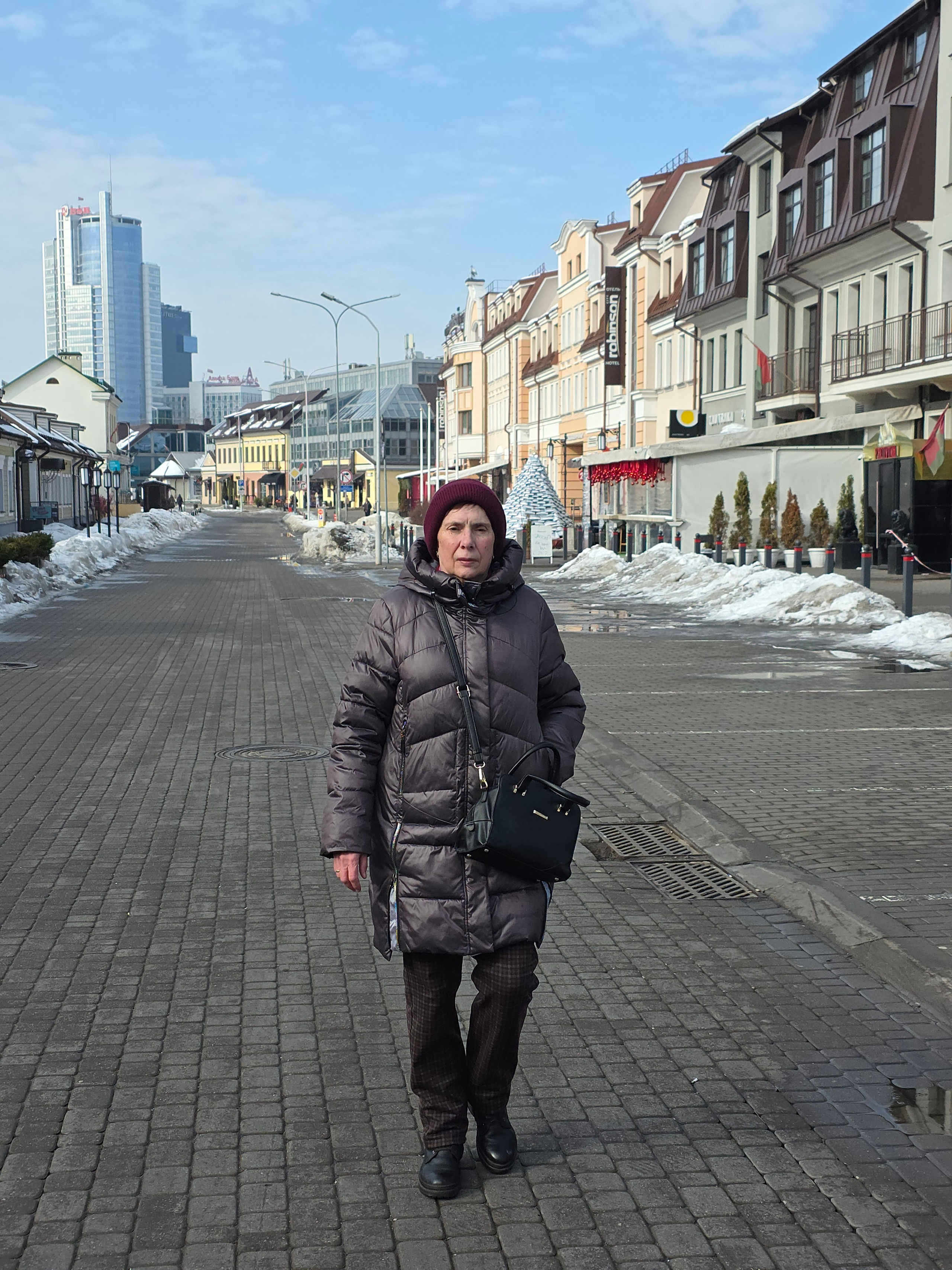 Завершаем прогулку на Зыбицкой улице. Днем она не так колоритна, как в ночное время