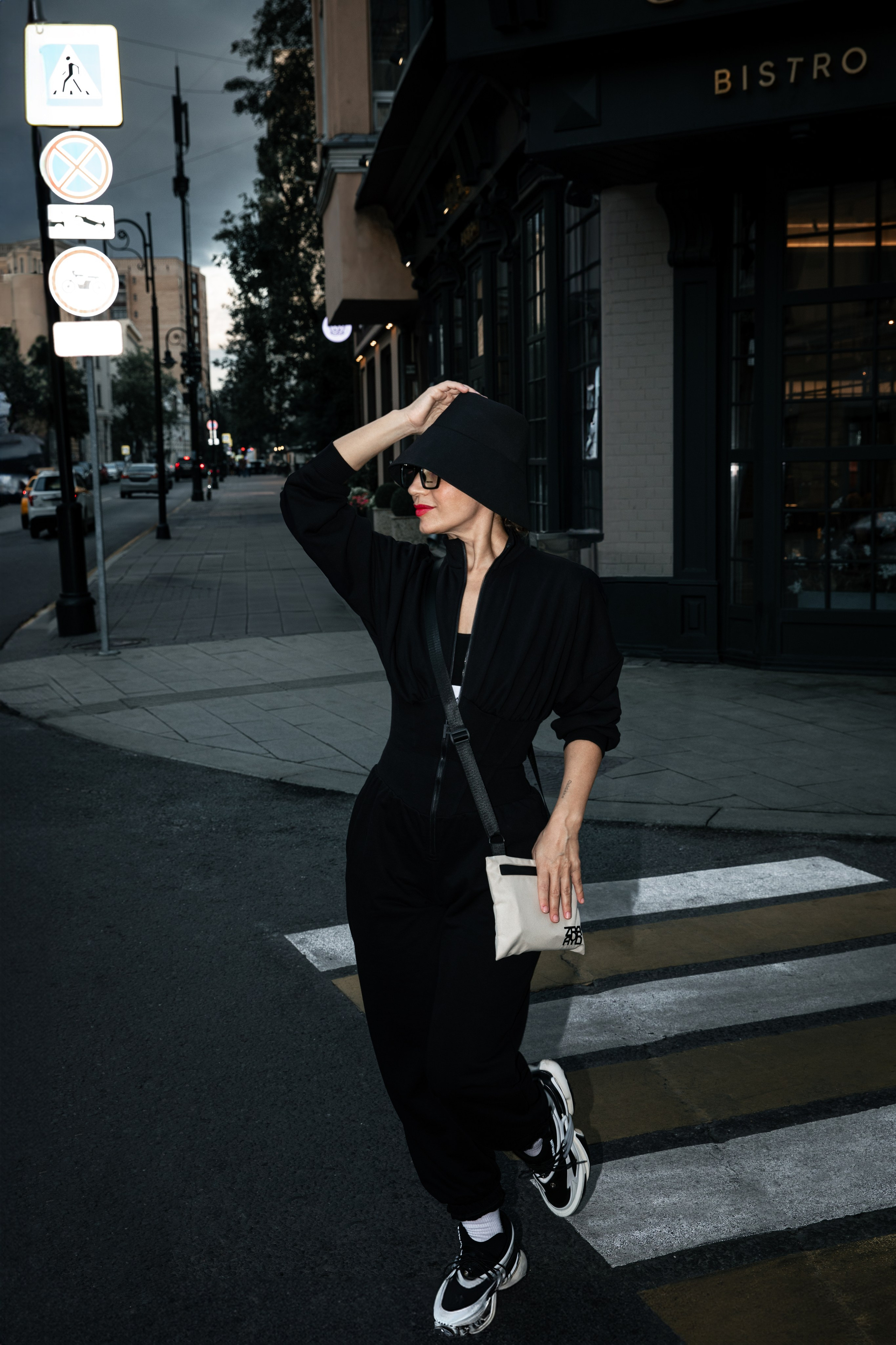 Женский портрет. Главная