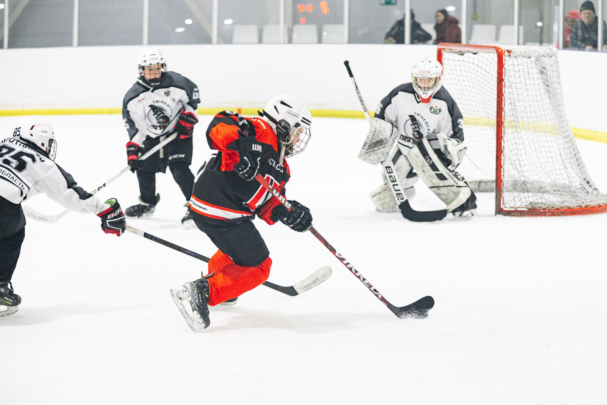 Первенство Тюмени по хоккею. MIG — студия спортивной фотографии Михаила Голянского