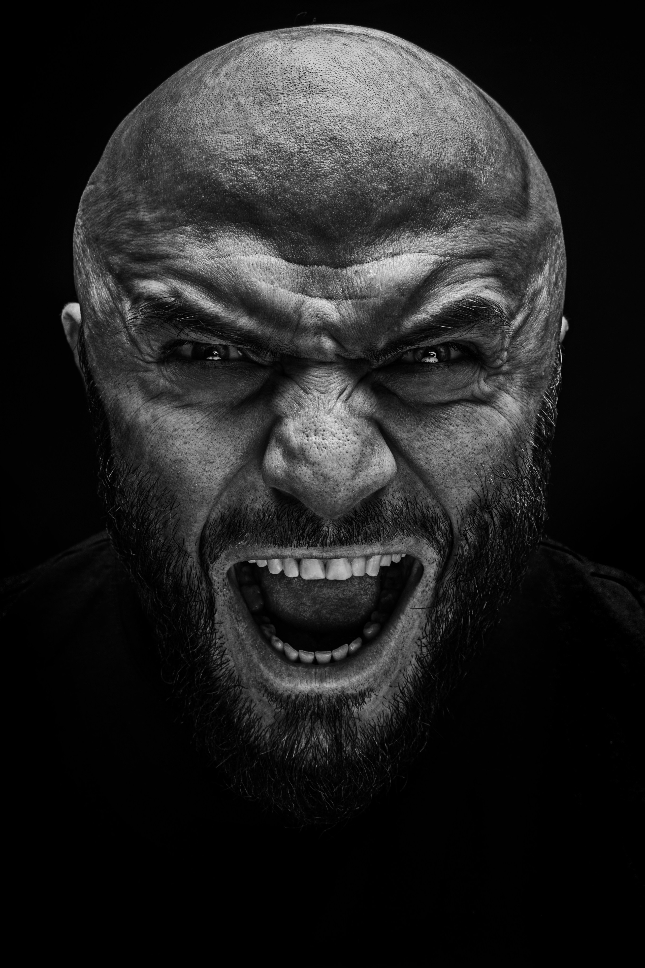 Photographer for bloggers and media personalities for advertising and Reels. Portrait photographer Moscow, UAE, Oleg Koshmarov