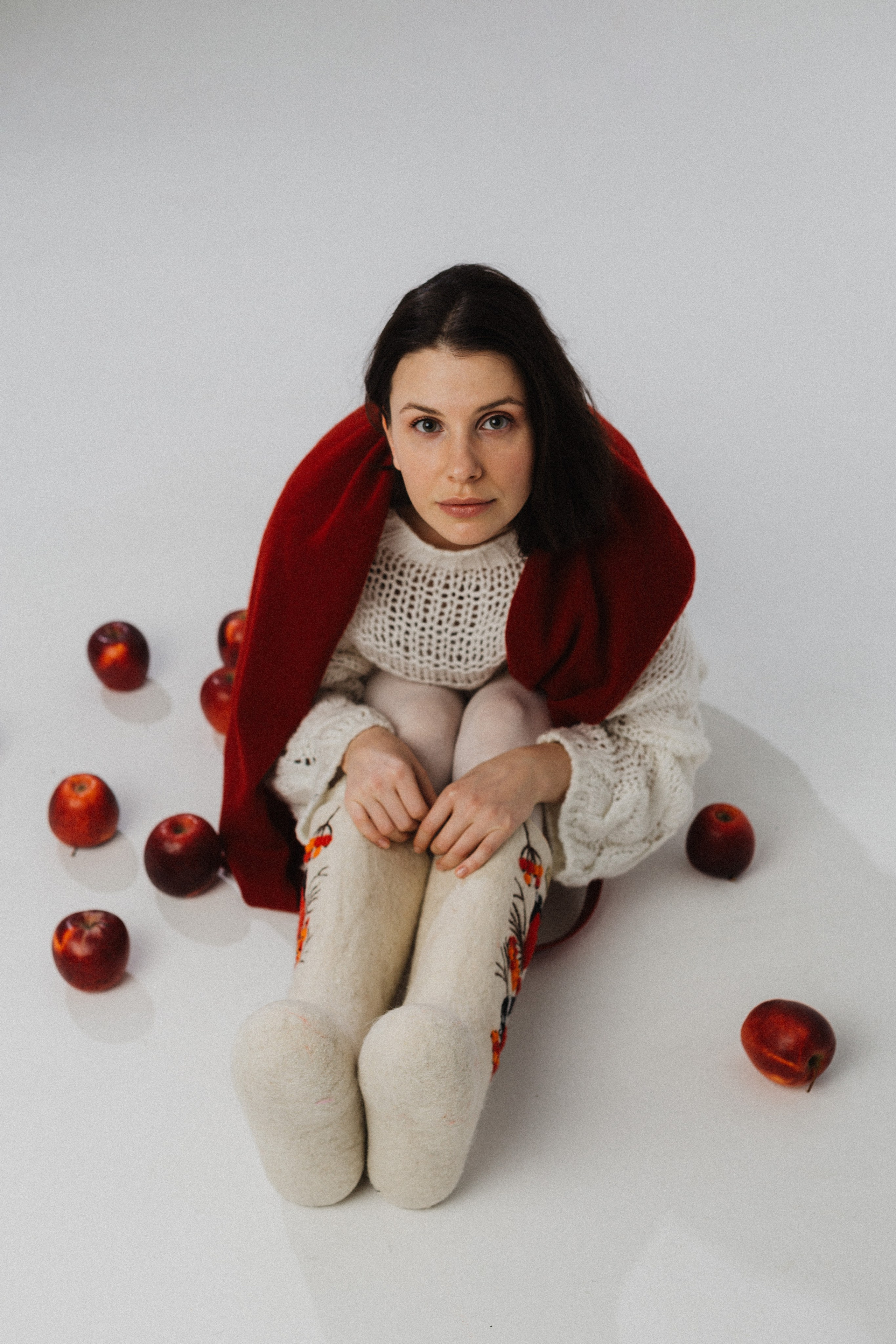 Аня с яблоками. Портретный фотограф Москва Юлия Трякина