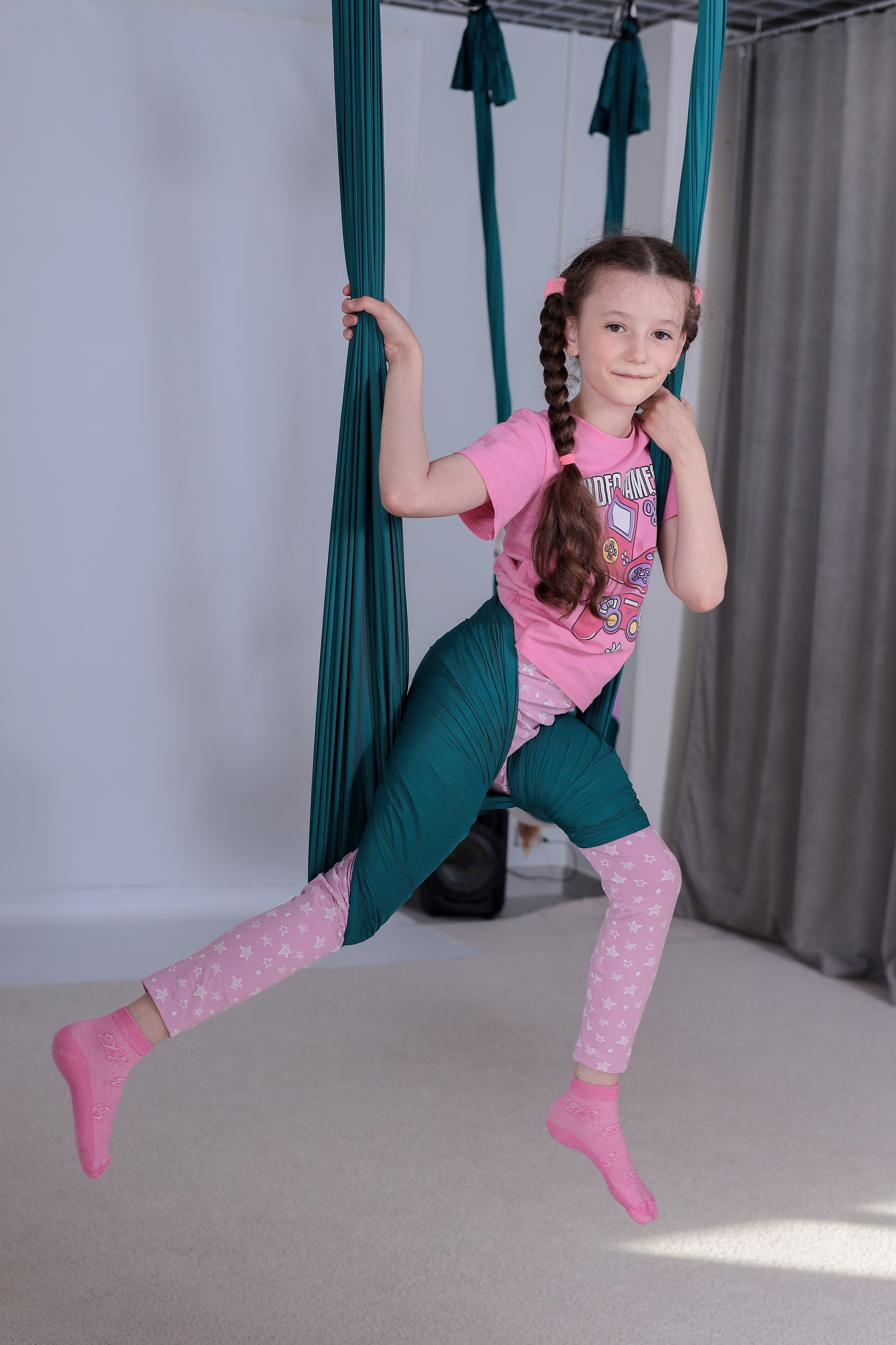 Детская аэройога. Фотограф Надршина Лилия