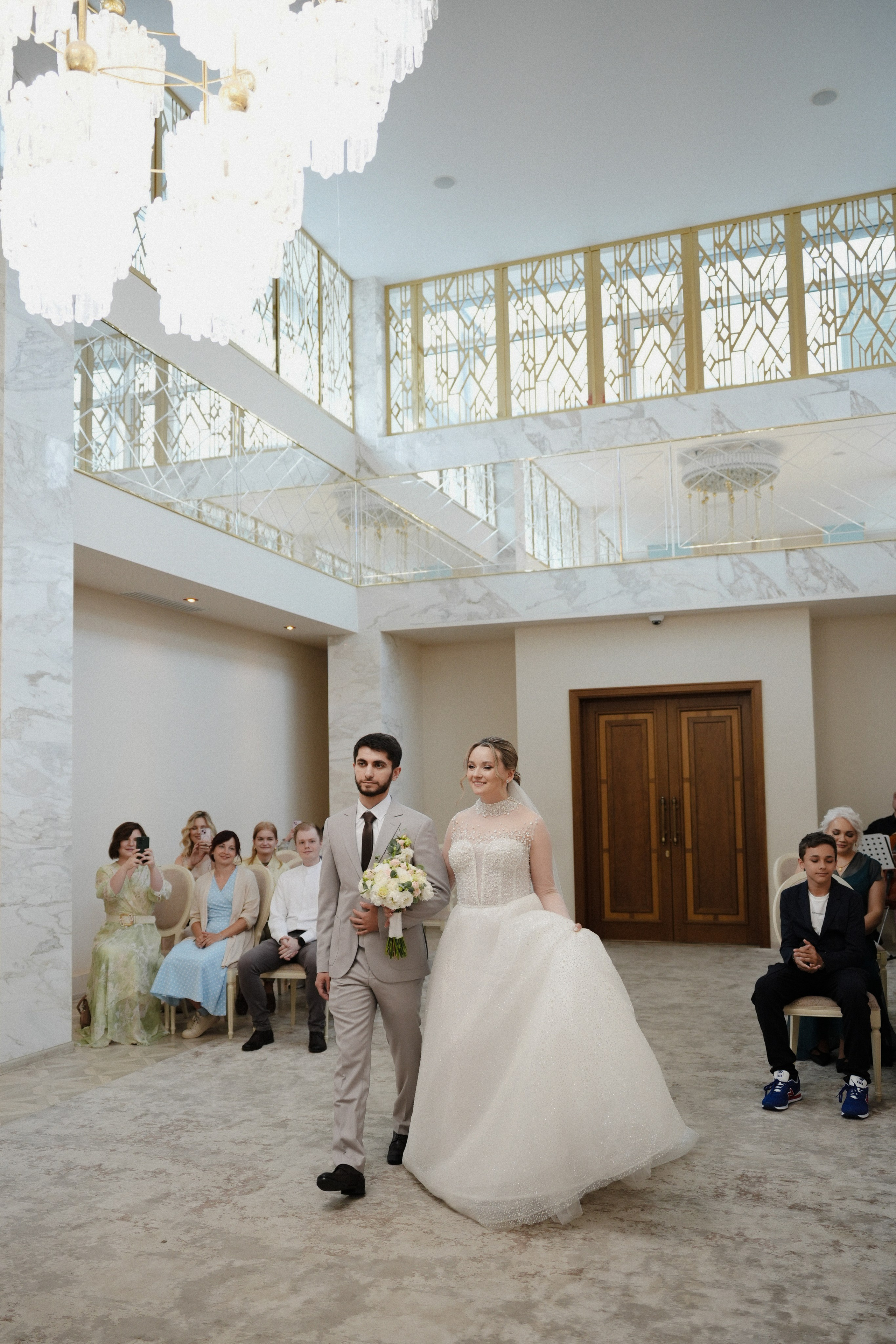 Сборы жениха и невесты, бракосочетание в Савеловском загсе, выездная церемония