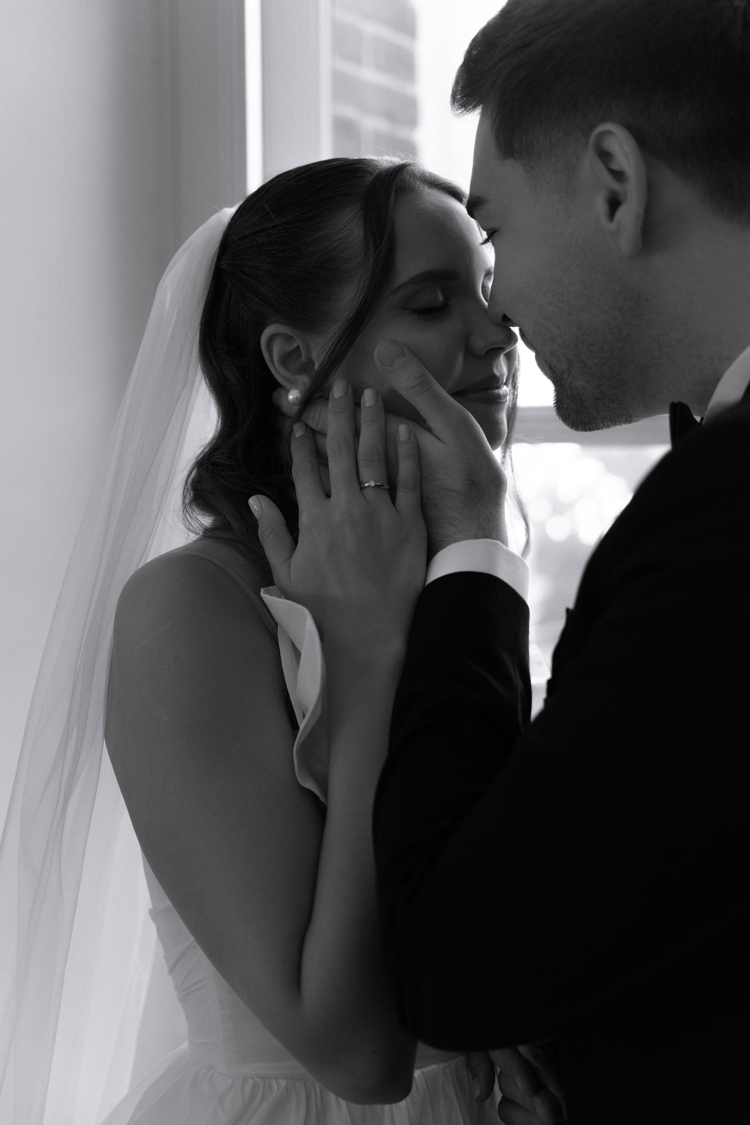 Совместные сборы жениха и невесты в отеле «Marriot Imperial Plaza» и свадебная Фотосессия на территории «Царицыно»