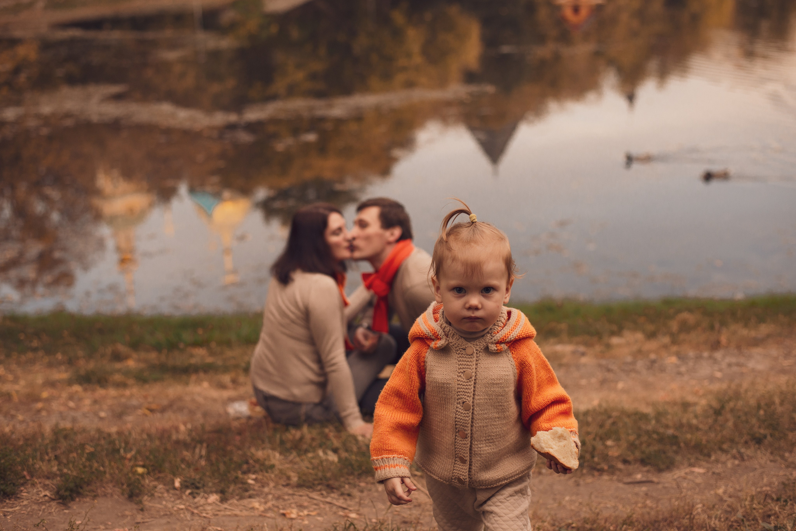 Семейная фотопрогулка на пруду. Фотограф • Фототерапевт г. Москва