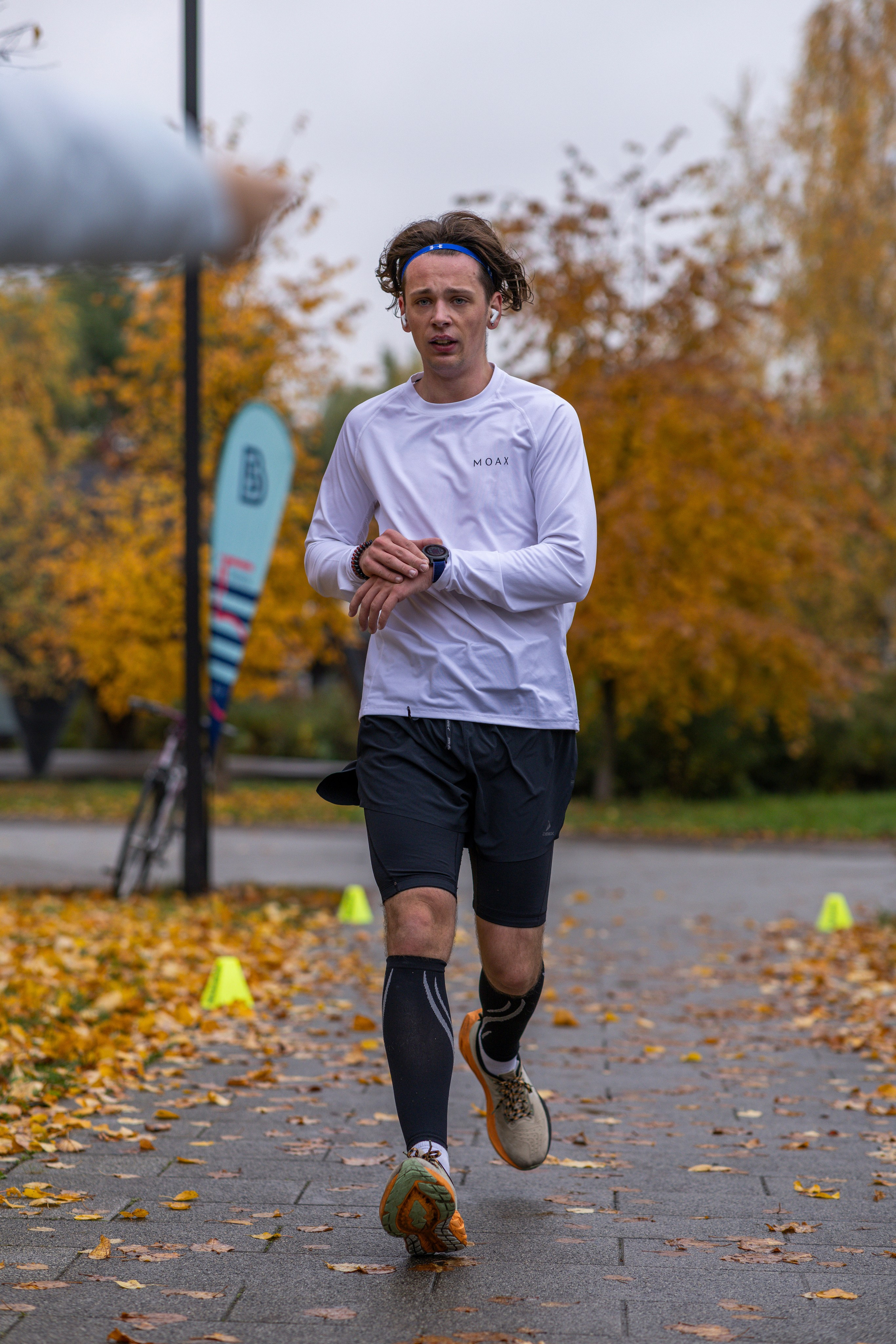 5 вёрст в Митино, 11.10.25. Фотограф Сергей Ловкий