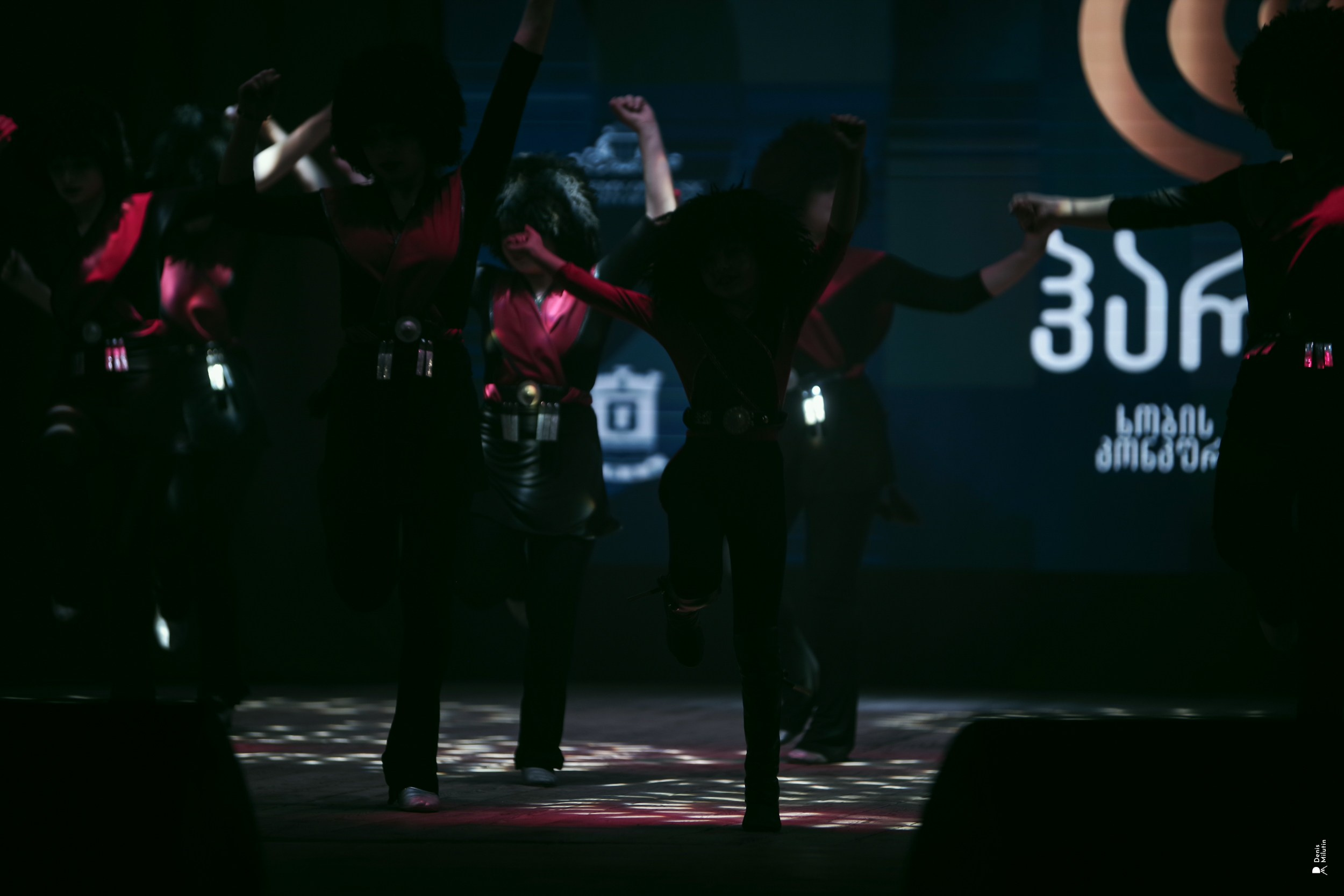 Танцы в Хоби. Портретный фотограф Денис Милютин