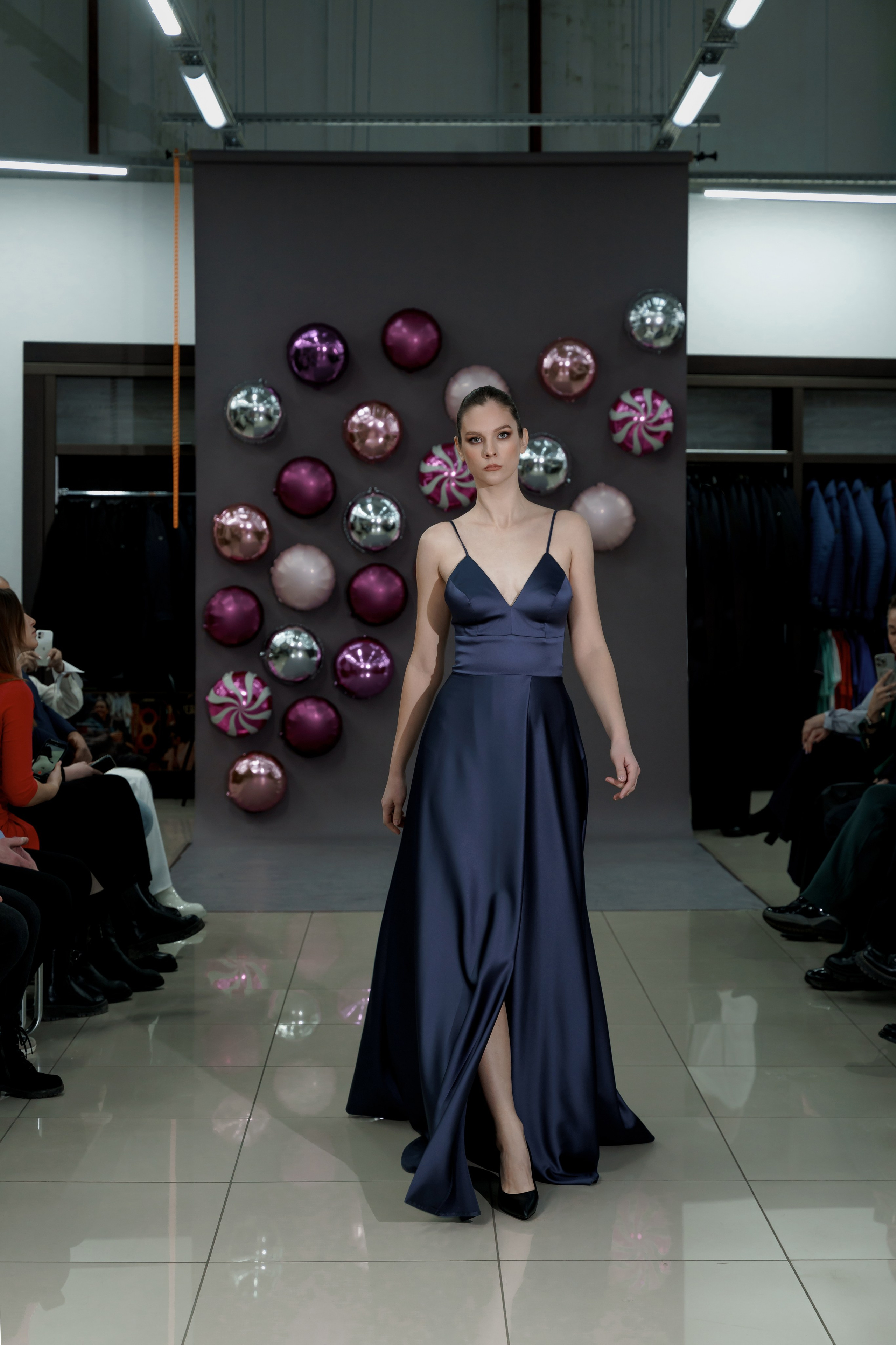 Фотосъемка показа мод для бренда. Фотограф Ким Наталья в Красноярске