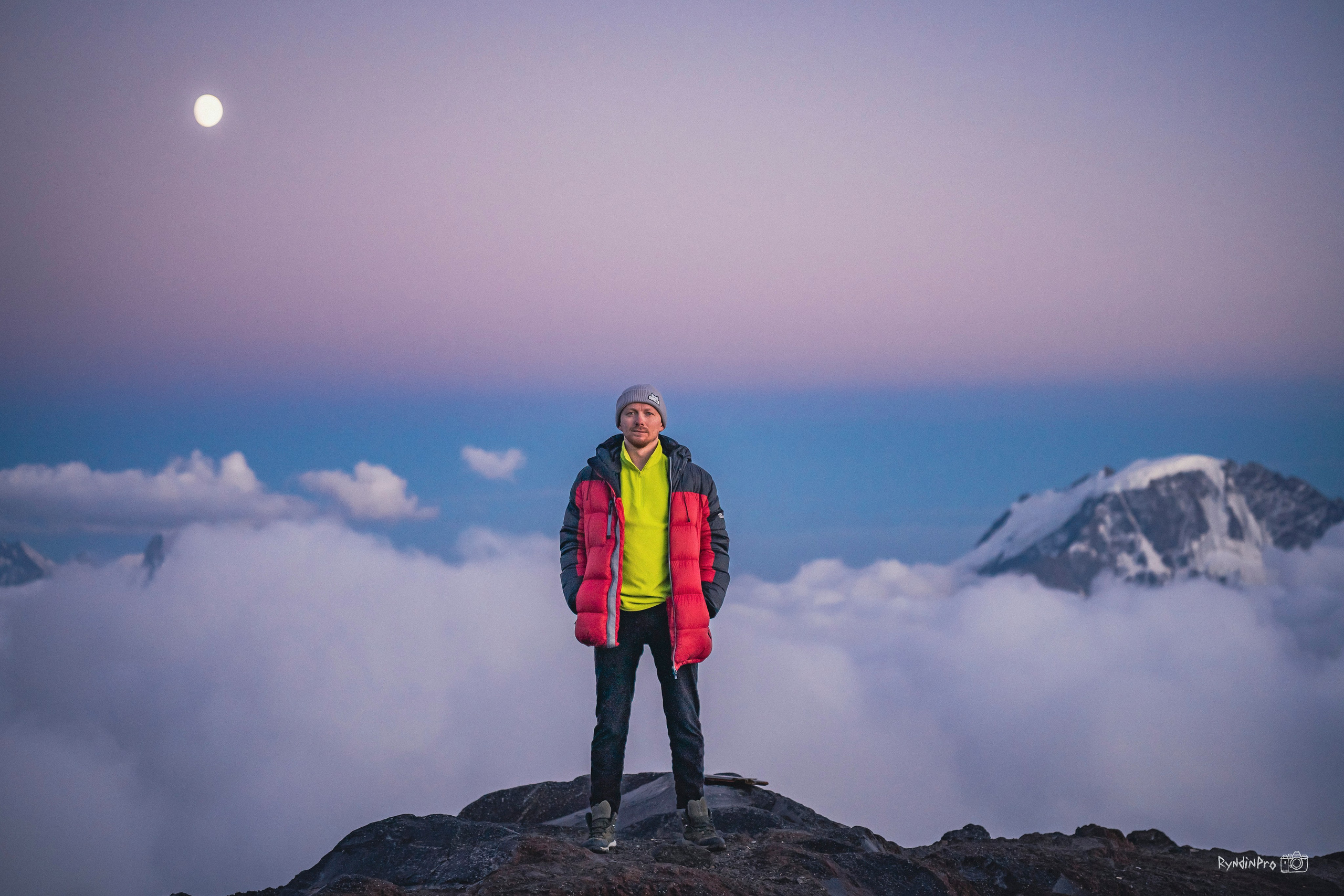 Восхождение на Эльбрус 26 августа 2023 Стремление. Репортажный фотограф в Краснодаре Рындин Дмитрий