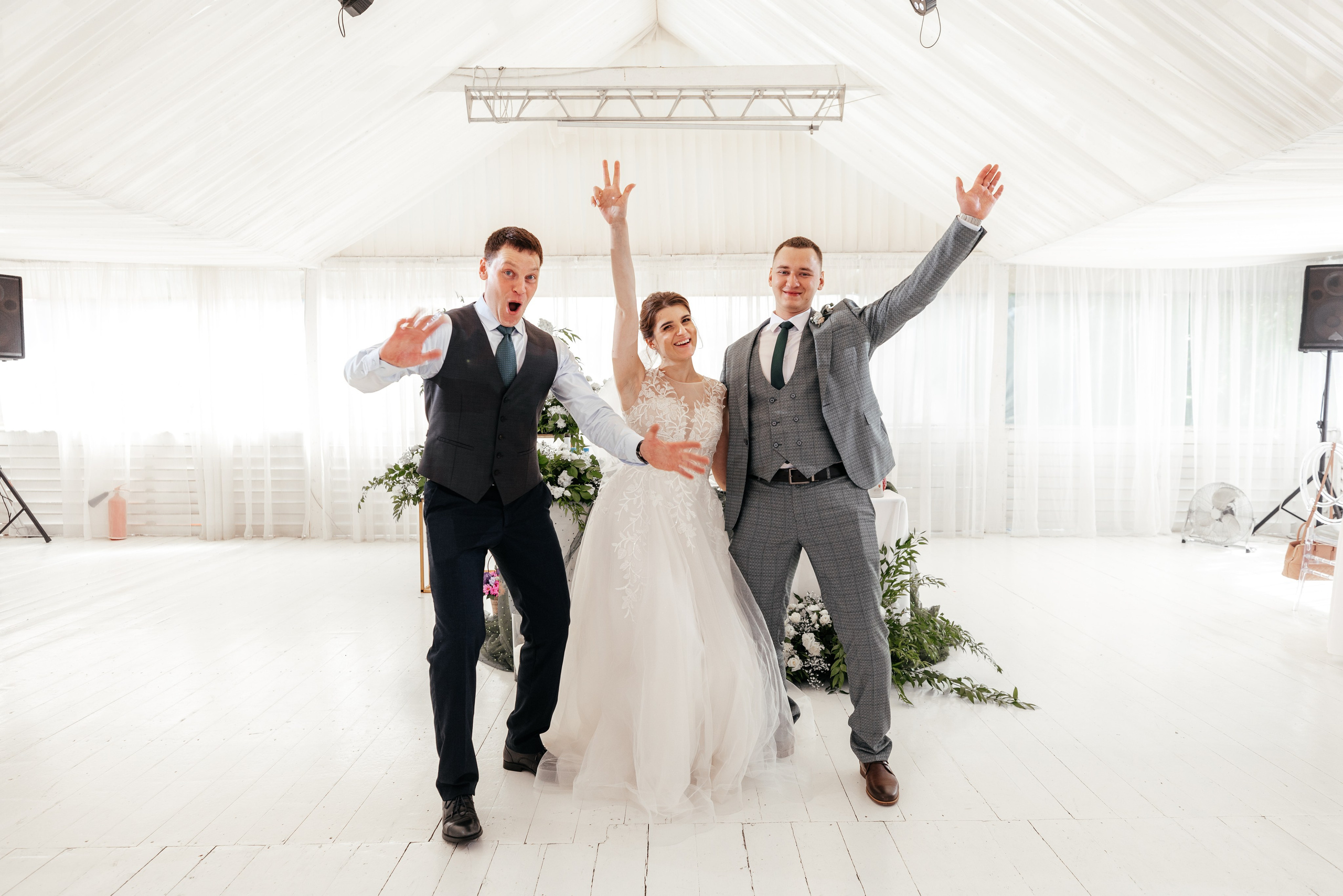 Фото. Ведущий и Вокалист Александр Узунов в Москве и Московской области