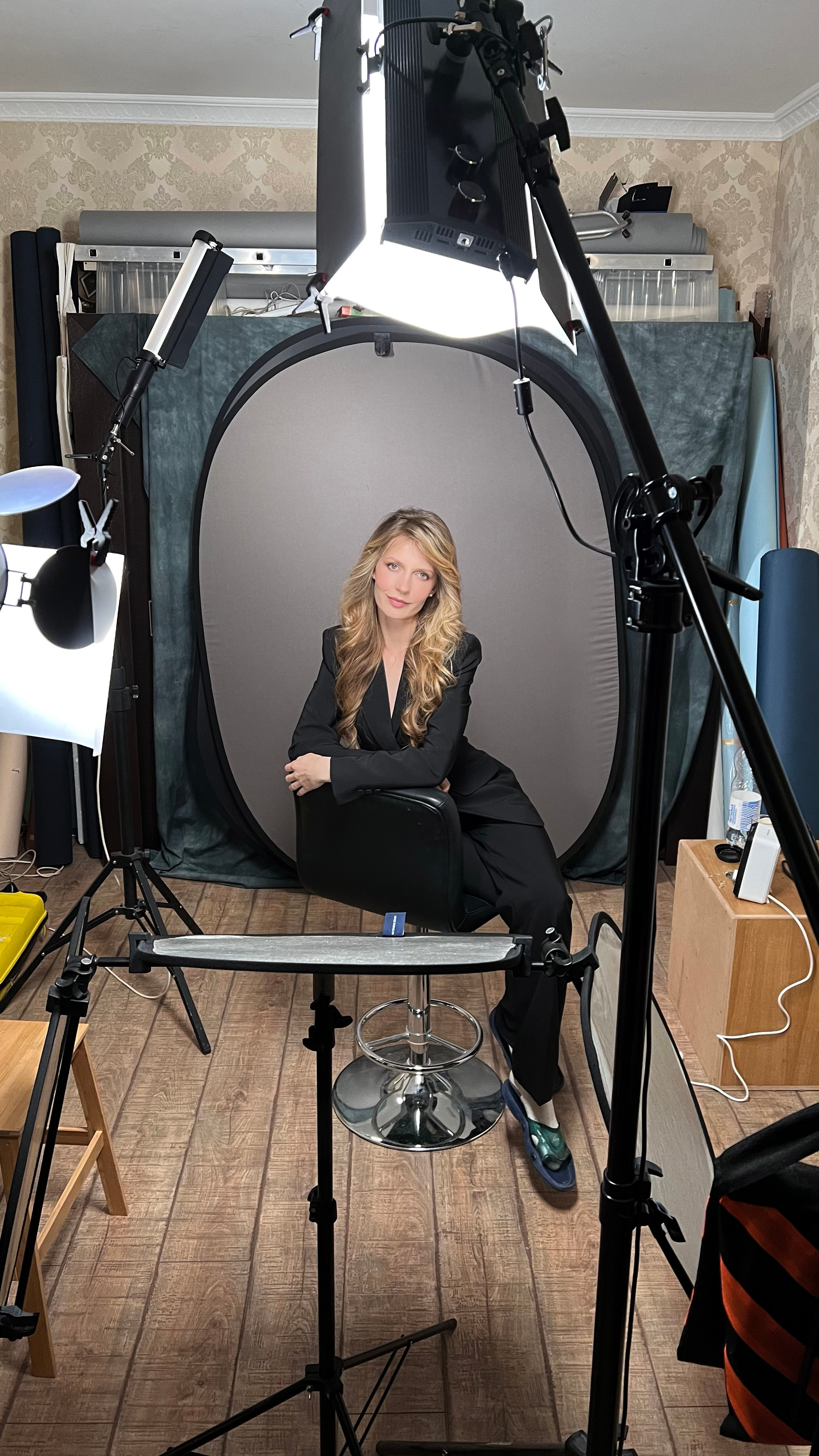 Типажное актёрское портфолио Ангелины. Портретная съемка в Москве, студийный фотограф Игорь Фомин