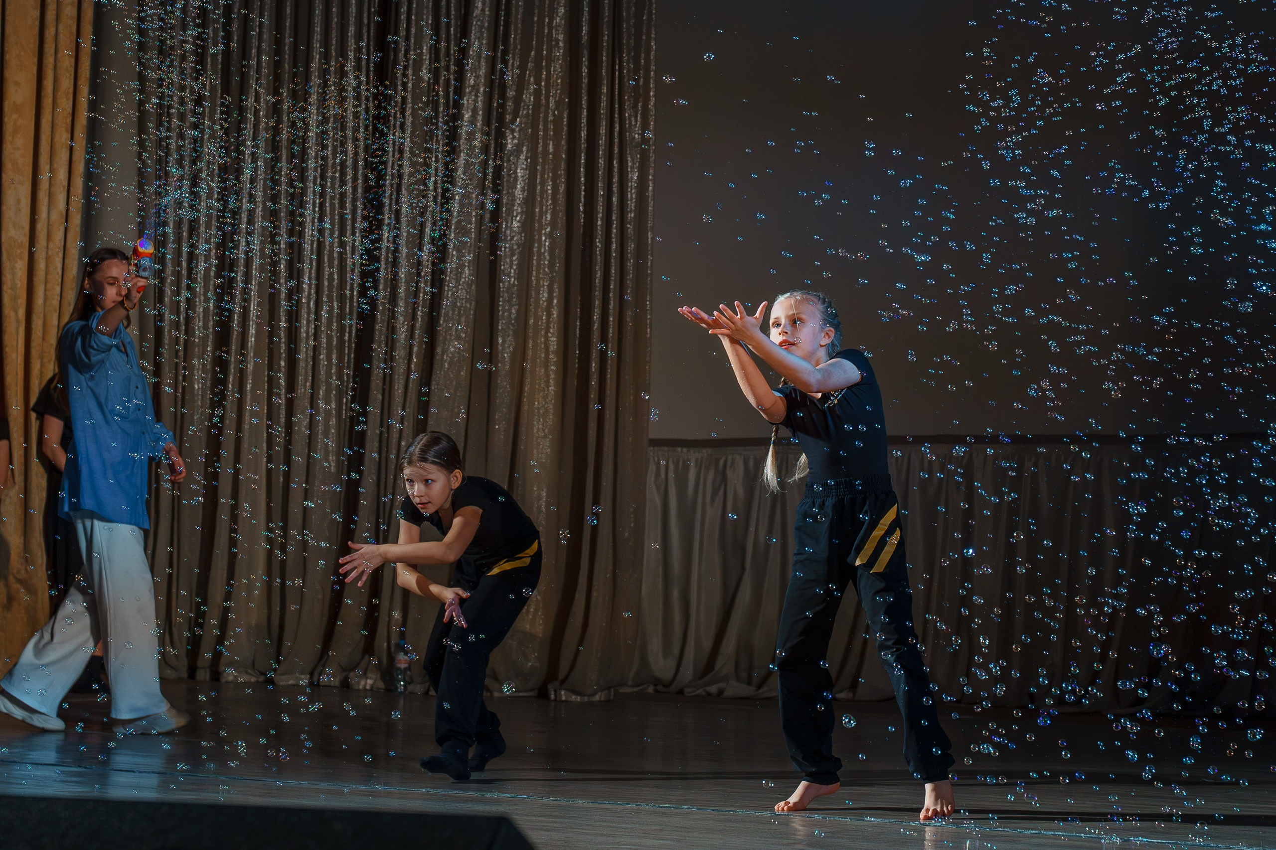 Танцевальный конкурс, репортаж. Фотограф видеограф Геннадий Янбаев в Сочи, Краснодаре