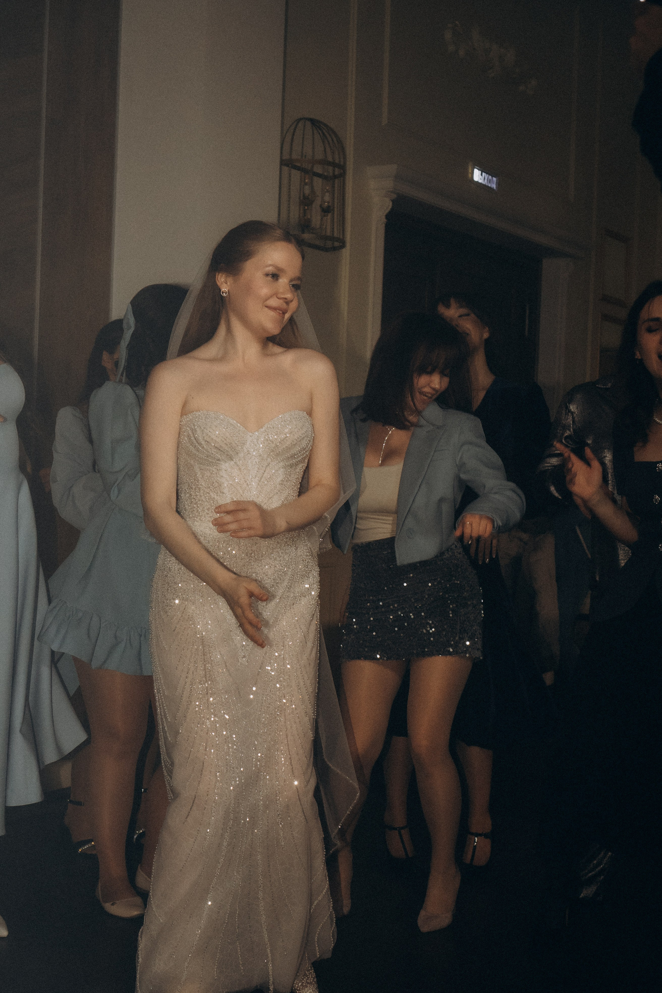 СВАДЕБНАЯ СЬЕМКА СБОРОВ В ОТЕЛЕ И ВЫЕЗД НА ЦЕРЕМОНИЮ (СНЯТО В СИБИРЕ В НИЖНЕВАРТОВСКЕ). Профессиональный фотограф, Санкт-Петербург — Виктория Богомолова