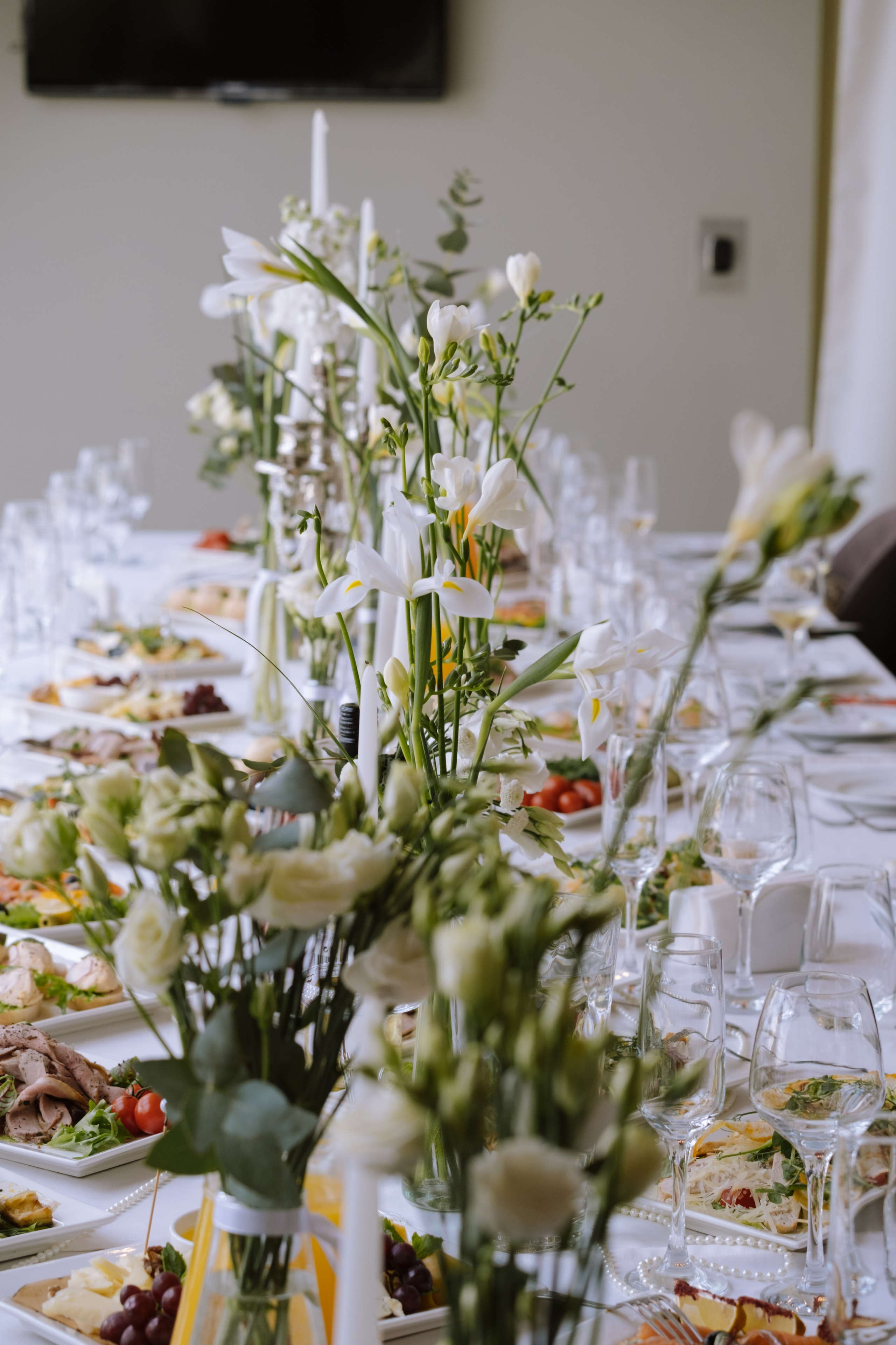 СВАДЕБНЫЙ БАНКЕТ НА ВЛАДИМИРСКОЙ В САНКТ-ПЕТЕРБУРГЕ (КАМЕРНАЯ СВАДЬБА). Профессиональный фотограф, Санкт-Петербург — Виктория Богомолова