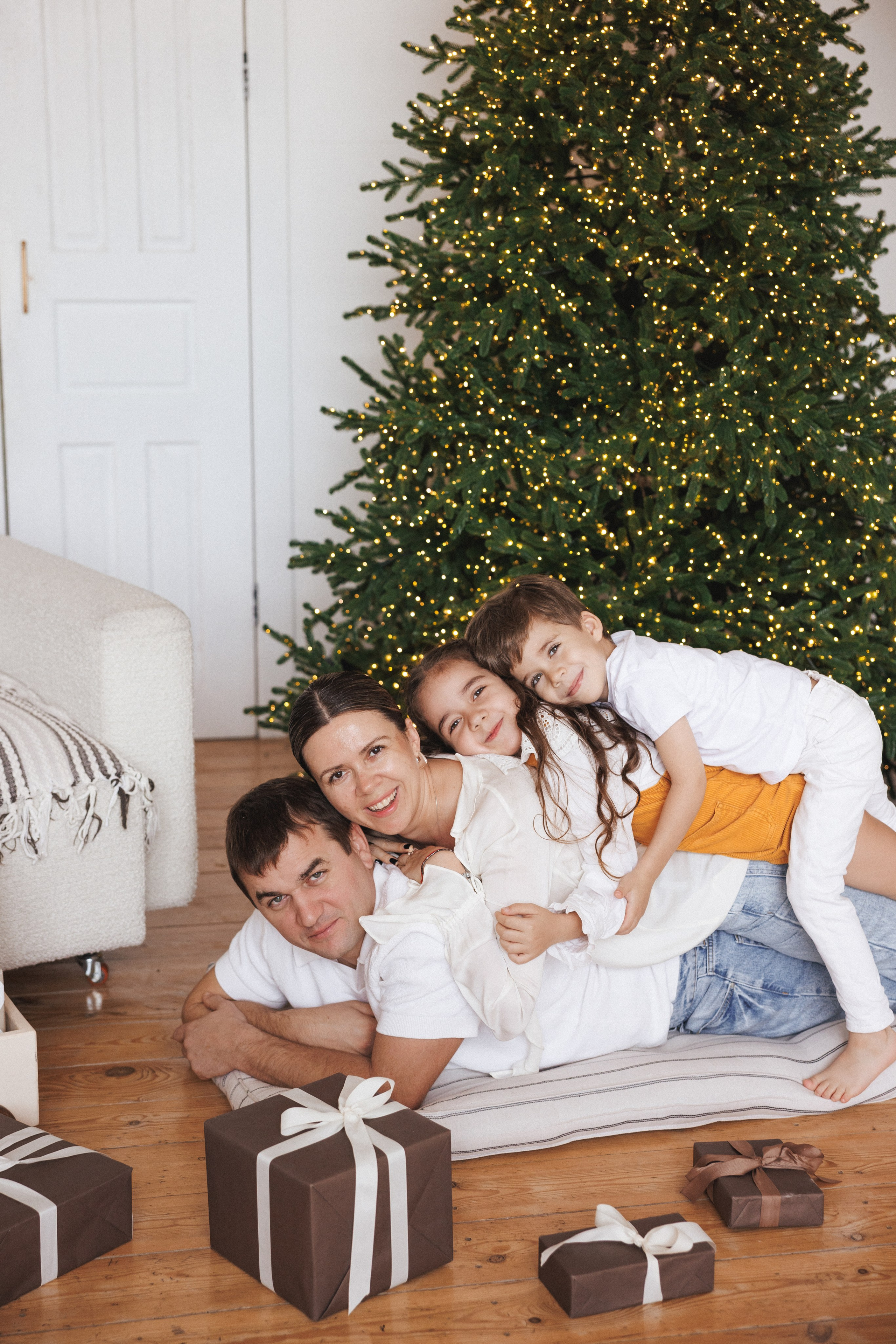 Новогодняя фотосессия в фотостудии «Space JOBS» , город Краснодар. Семейный и детский фотограф в Краснодаре Анна Трашкова