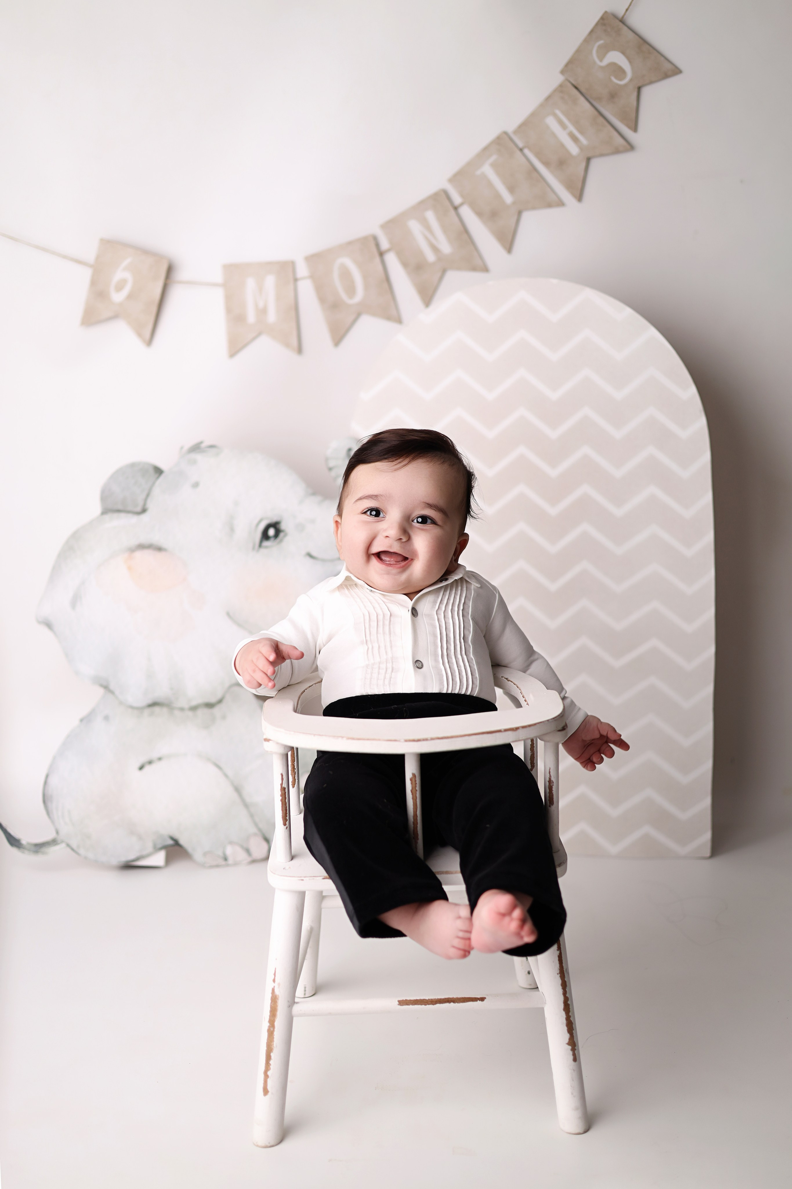 Азнавуру 6 месяцев. Фотограф новорожденных Москва. Ньюборн фотограф Москва